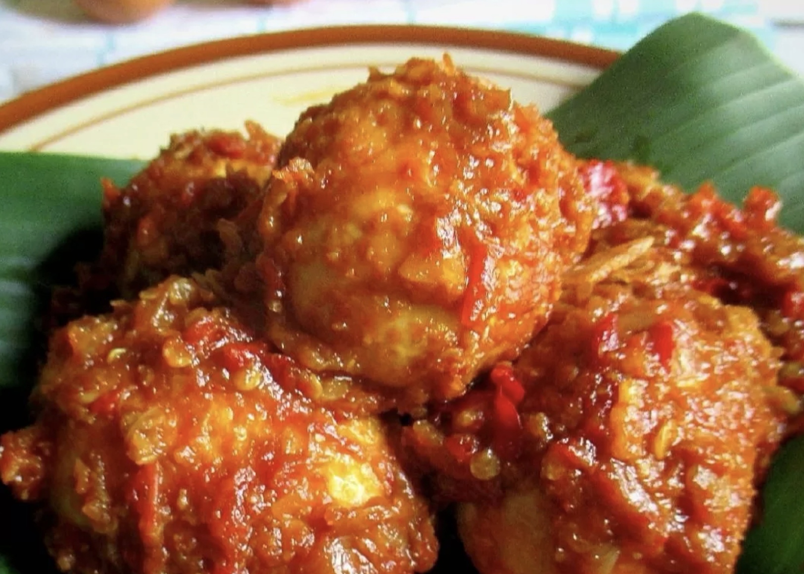 Telur Bumbu Bali (Instagram @godakesa)