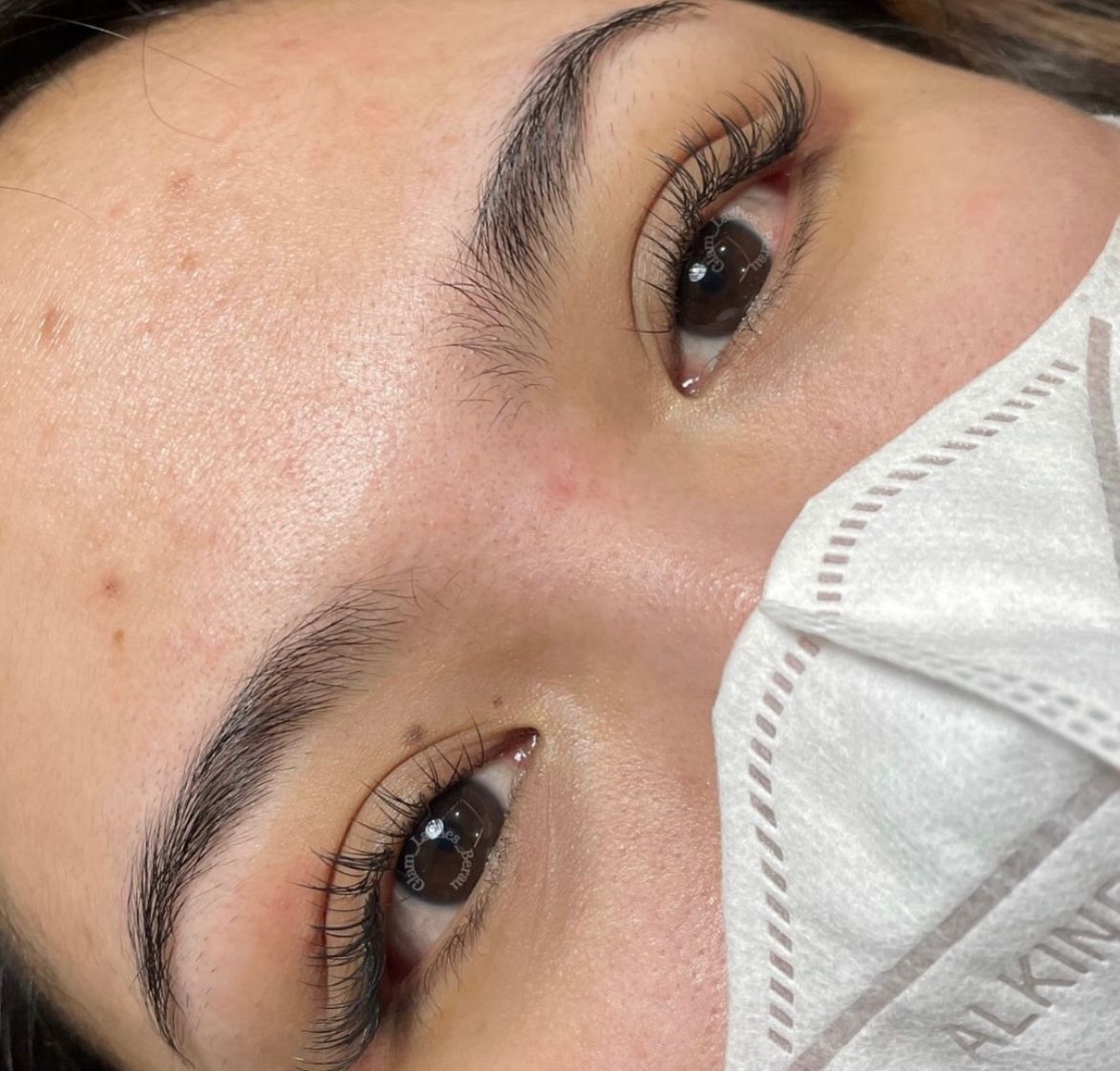 Eyelash jenis natural cat eye paling banyak digemari warga Berau. (NADYA ZAHIRA/BERAU POST)