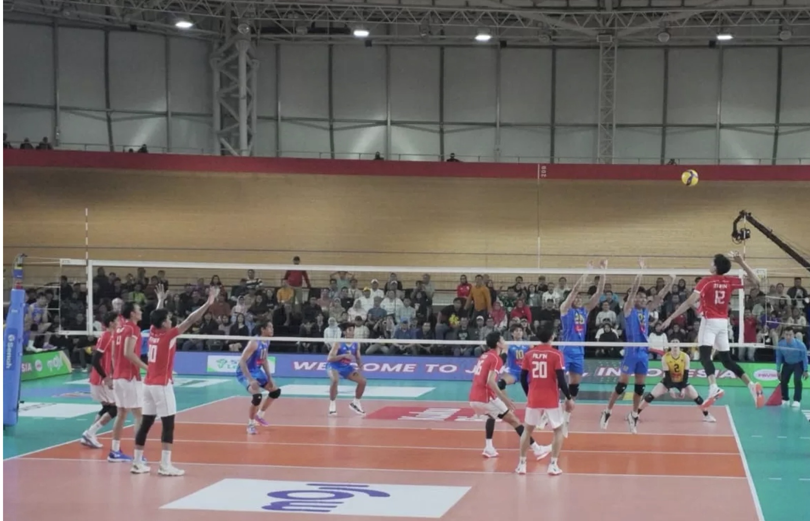Timnas Voli Putra Indonesia mengalahkan Filipina pada pertandingan SEA V League leg kedua. (Rizky Ahmad Fauzi/Jawa Pos)
