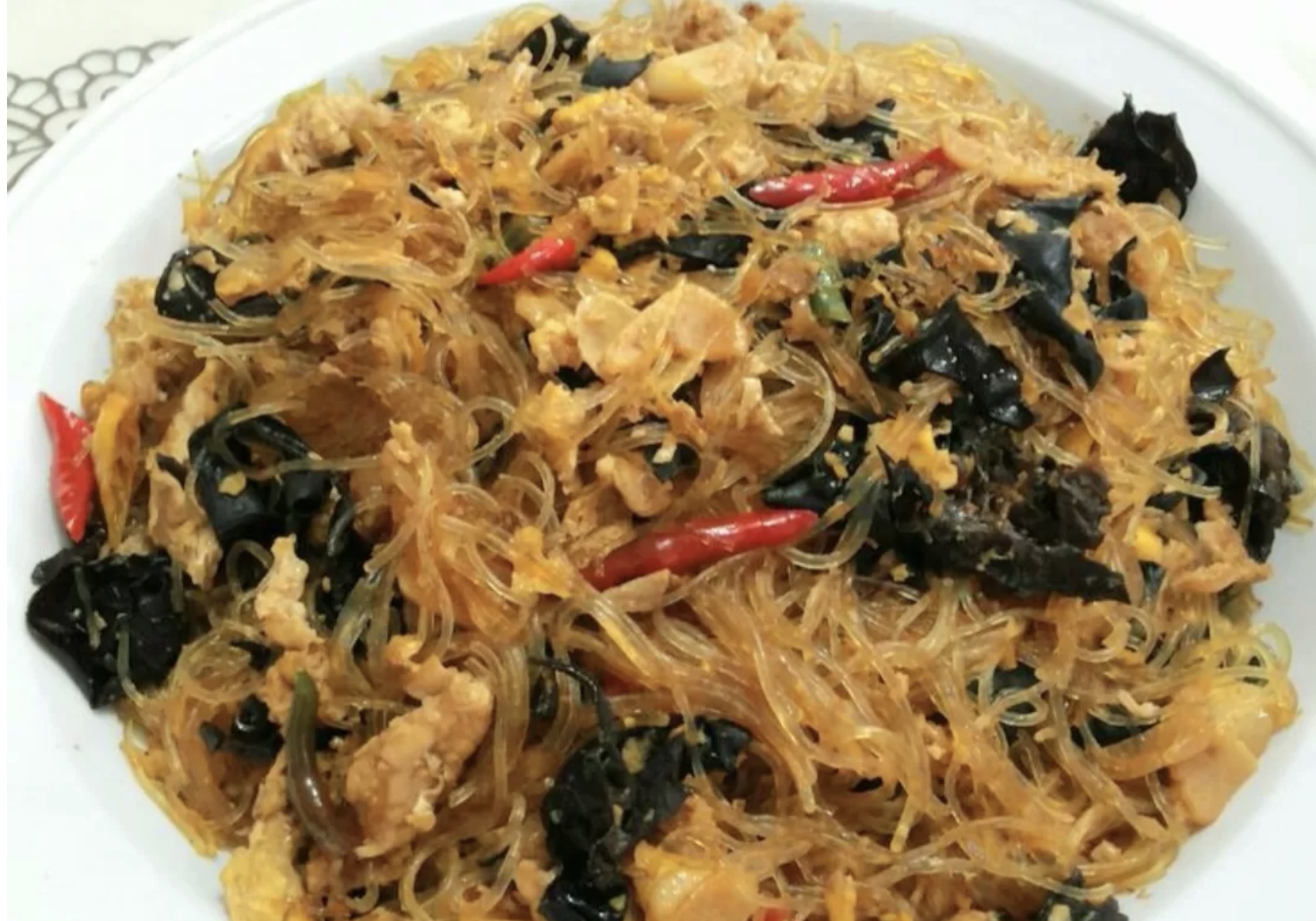 Bihun jamur kuping, menu sehat dan gurih yang cocok untuk semua waktu makan. (Pinterest/Khairunisah)