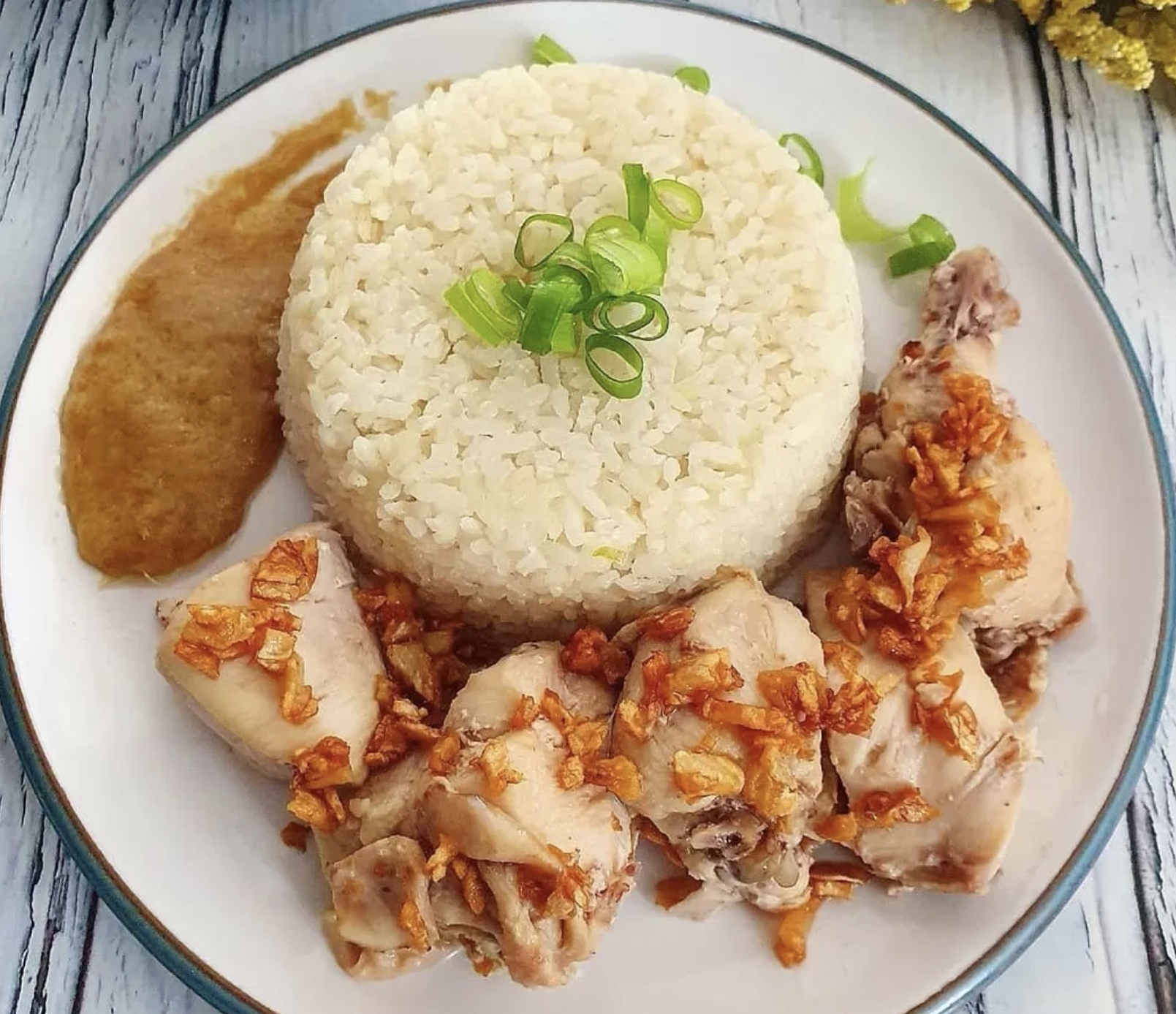 Kelezatan menu hotel nasi hainan bisa dibikin di dapur sendiri. Radarmadiun.jawapos.com)