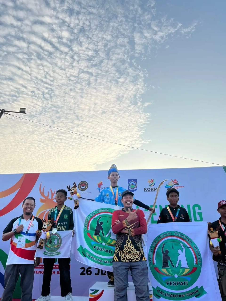 PIAGAM: Kaltim Borong Medali Panahan di Fornas VIII: 6 Emas, 4 Perak dan 2 Perunggu. (DISKOMINFO KALTIM UNTUK BERAU POST)