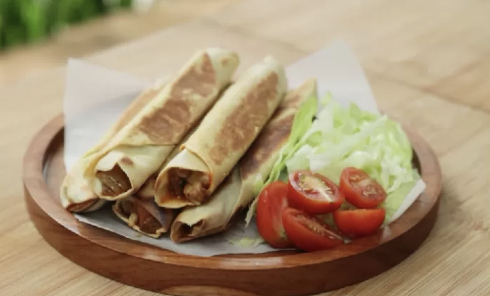 Resep Kebab Ayam yang Enak dan Cocok Jadi Bekal. (YouTube Devina Hermawan)