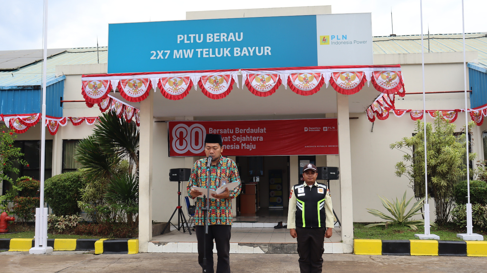 UPACARA: PLN Indonesia Power Unit Bisnis Pembangkitan (UBP) Berau gelar upacara bendera  memperingati HUT ke-80 Republik Indonesia, Minggu (17/8). (PLN INDONESIA POWER UBP BERAU)