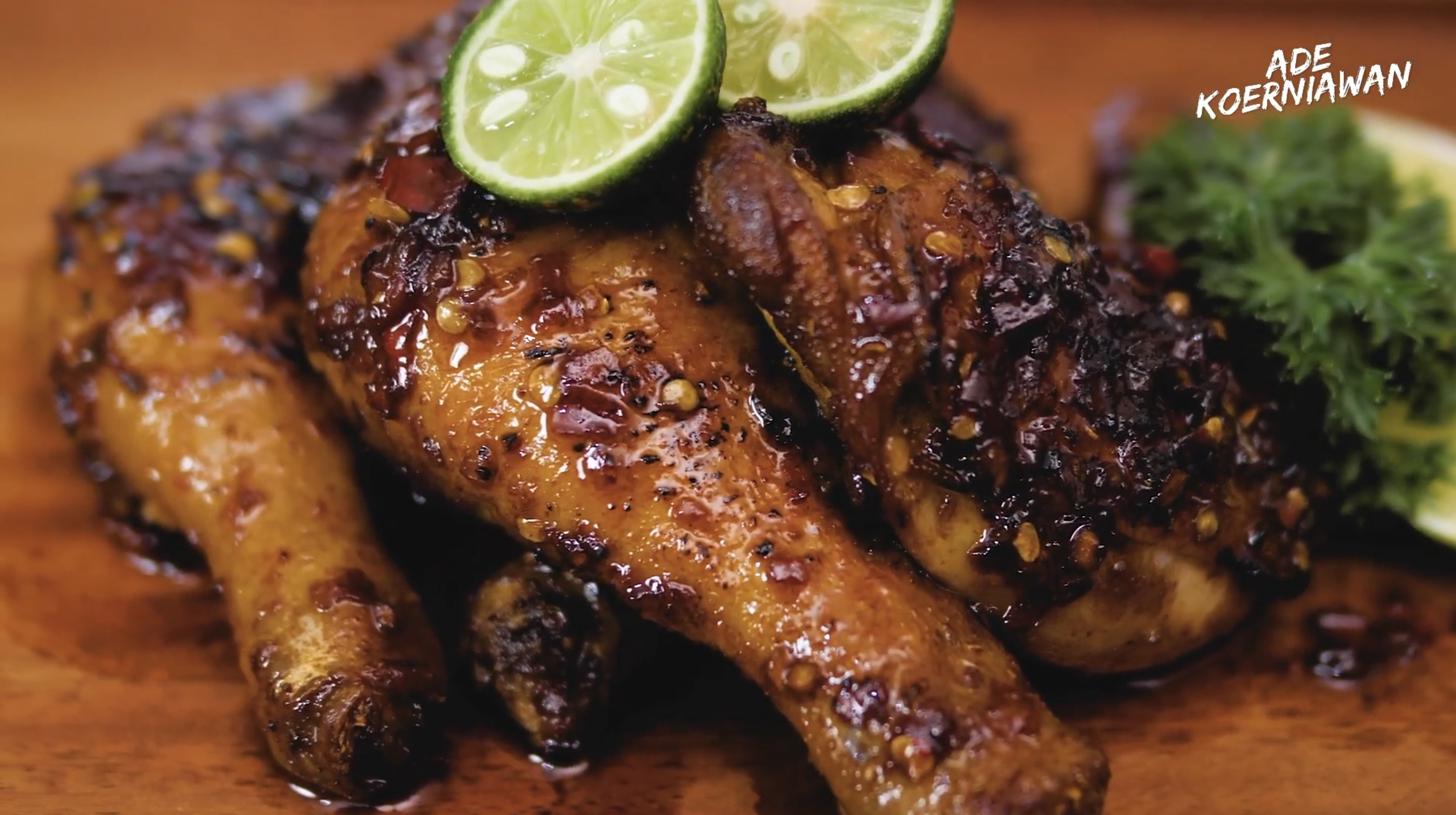 Resep Ayam Panggang Madu yang Bikin Ketagihan (YouTube Ade Koerniawan )