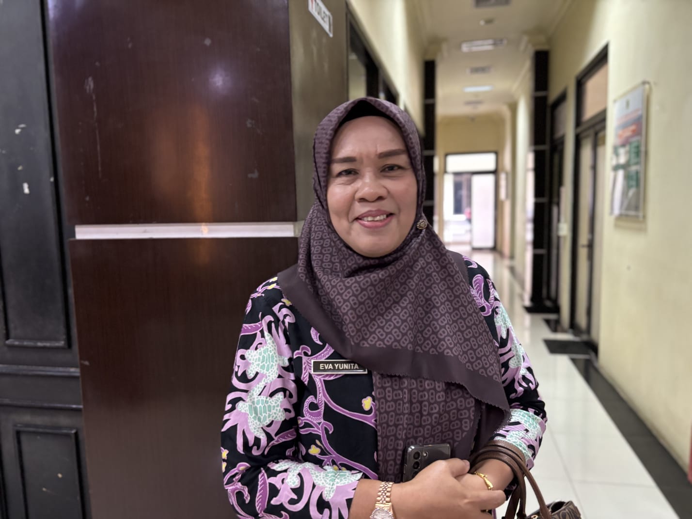 Kepala Dinas Koperasi, Perindustrian, dan Perdagangan (Diskoperindag) Eva Yunita. (IZZA/BP)