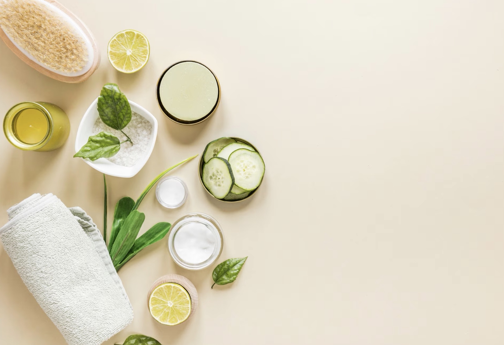 Rahasia kulit sehat dengan skincare alami (Freepik)