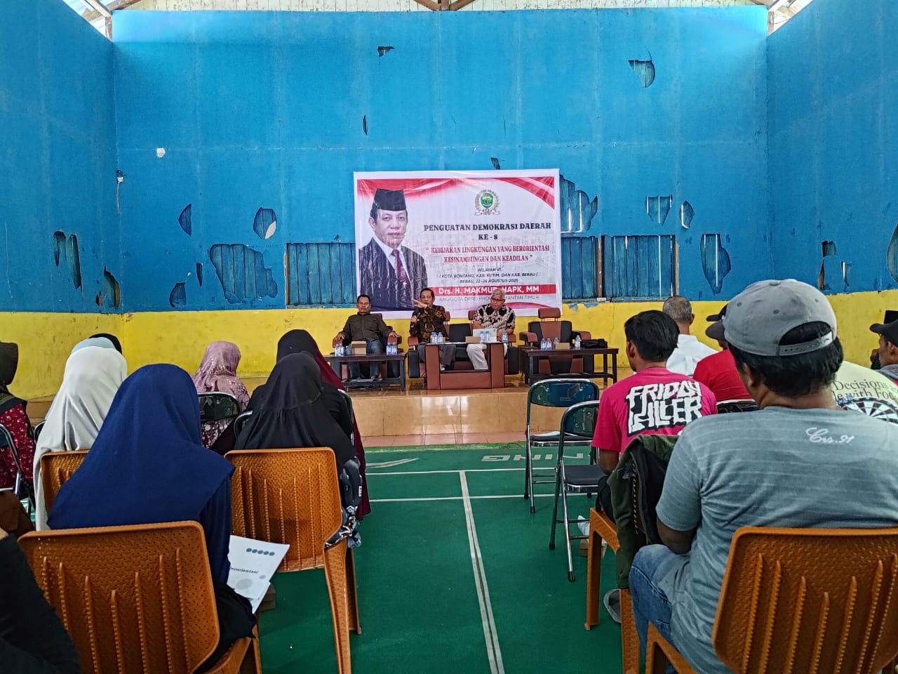 SOSIALISASI: Anggota DPRD Kaltim, Makmur HAPK menggelar kegiatan penguatan demokrasi. (ARTA KUSUMA YUNAND/ BP)