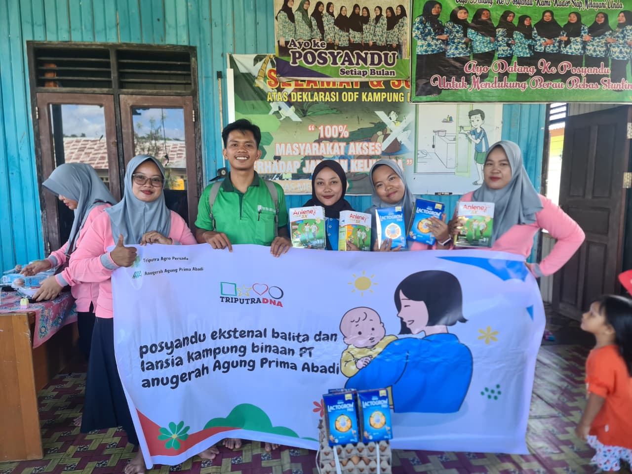 CEGAH STUNTING: PT AAPA terus menjalankan kegiatan Posyandu di Merapun dan Muara Lesan, Kelay sejak 2023 lalu.  (PT AAPA untuk Berau Post)