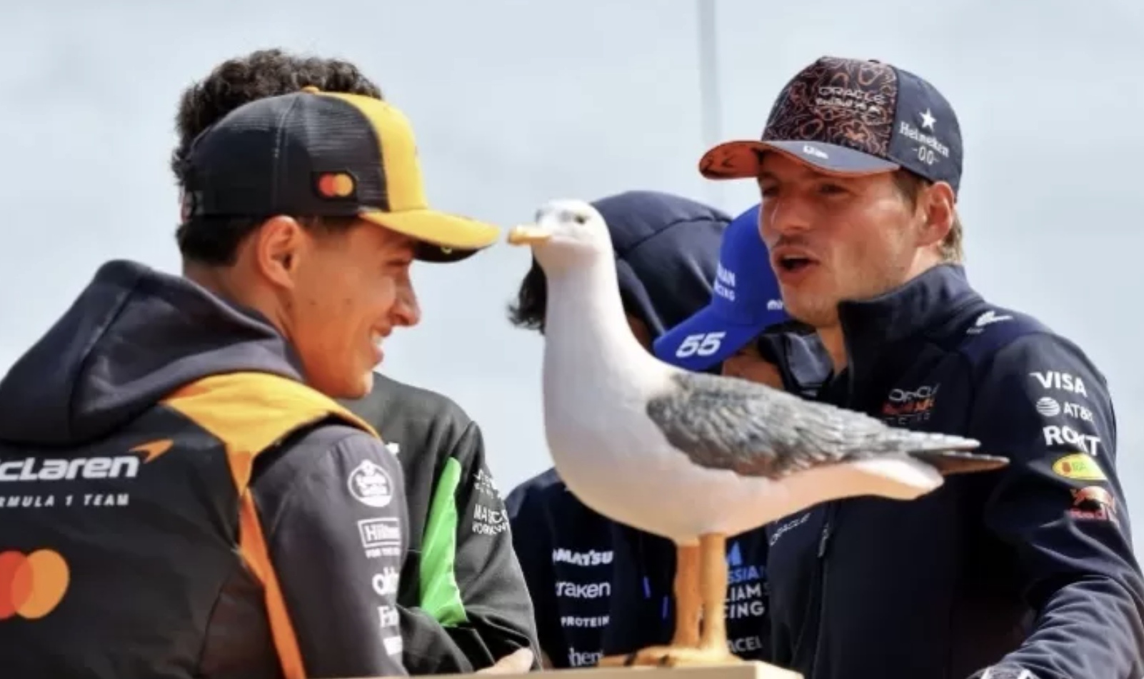 Lando Norris dan Max Verstappen. (Crash)