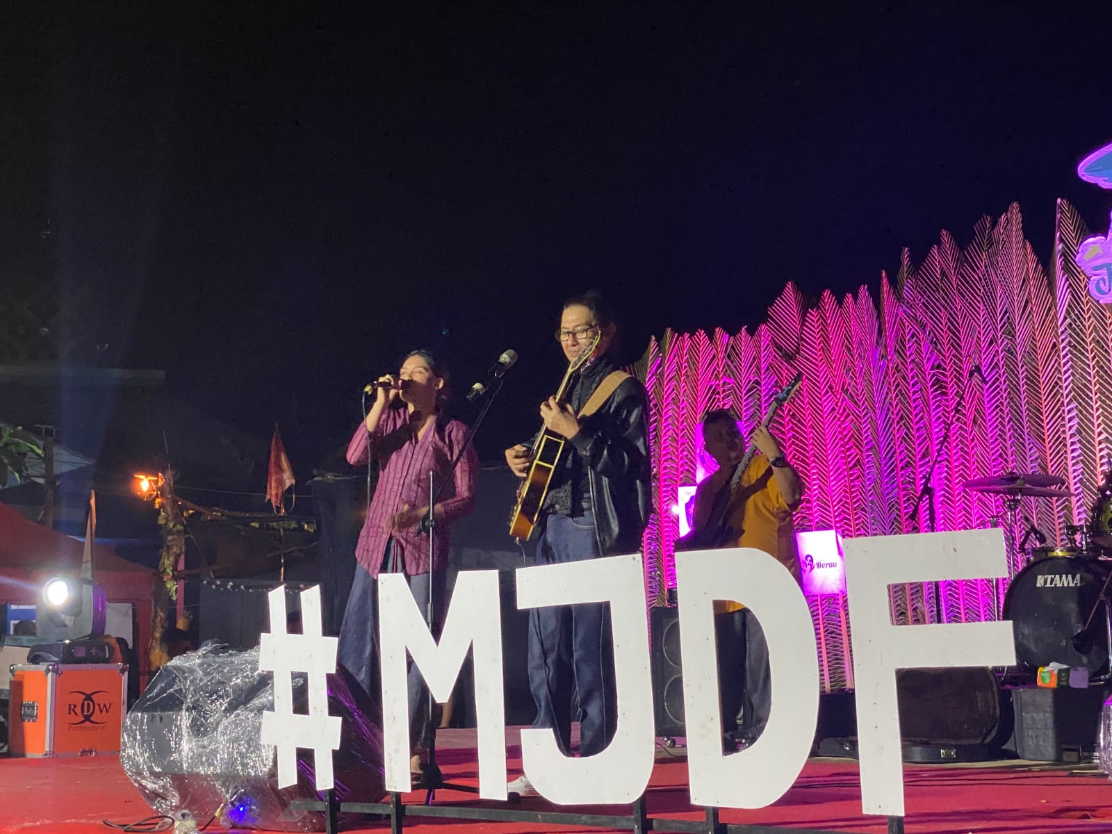 FESTIVAL MUSIK: Event musik Maratua Jazz diharapkan bisa masuk dalam KEN, agar dapat memperluas promosi, meningkatkan jumlah wisatawan, hingga mendongkrak ekonomi daerah. (IZZA/BP)
