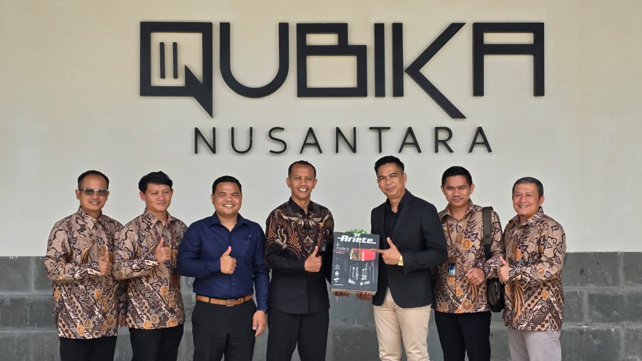 SAPA PELANGGAN: PT PLN UID Kaltimra menyambangi pelanggan mulai dari pemerintahan hingga UMKM dalam meneguhkan komitmen pelayanan. (PLN UID KALTIMRA UNTUK BERAU POST)