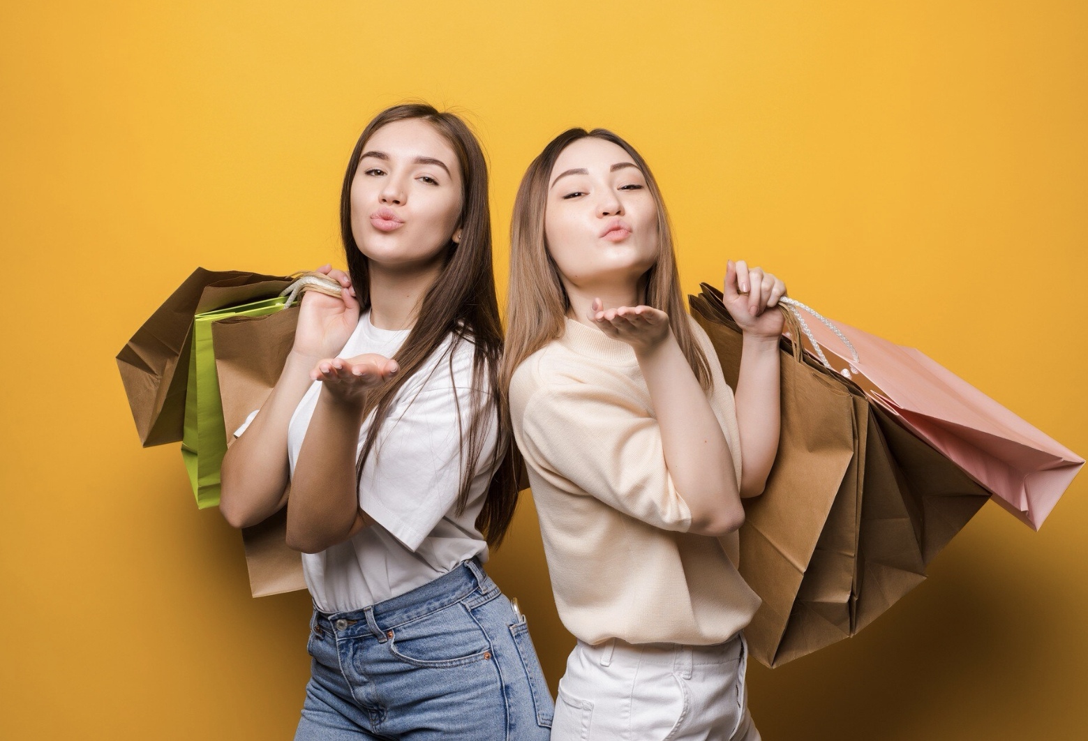 Ilustrasi orang yang impulsive buying (Freepik)