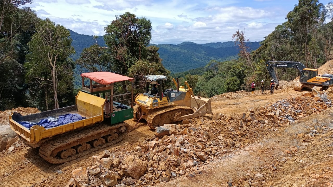 JALAN DI PERBATASAN: Jalan-jalan di perbatasan tidak seluruhnya berada dalam tanggung jawab provinsi. (HRK)