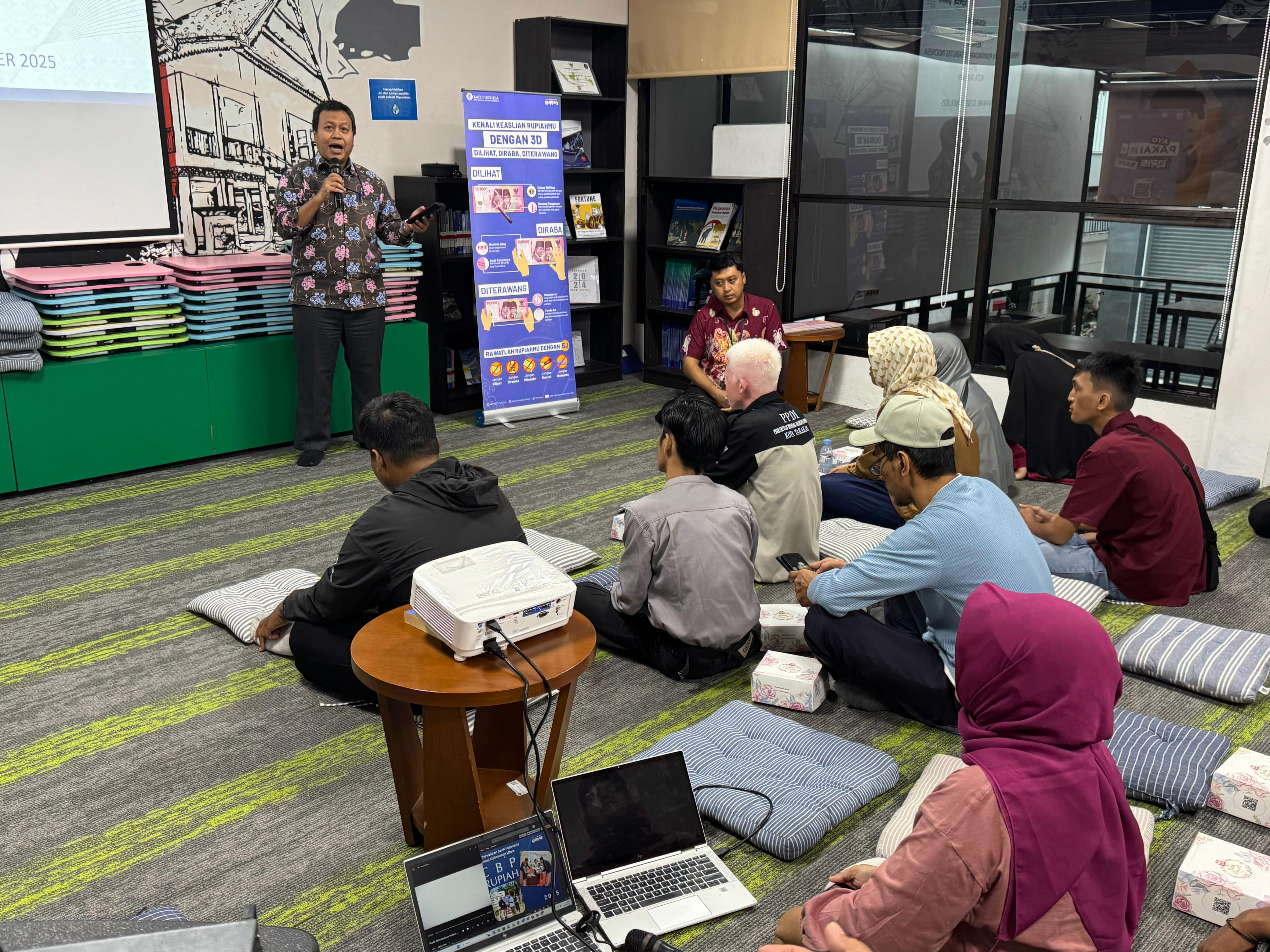 SOSIALISASI: Deputi Kepala Perwakilan BI Kaltara, Seno Indarto membuka kegiatan sosialisasi edukasi CBP Rupiah dan QRIS, Jumat (12/9). (SEPTIAN ASMADI/HRK)