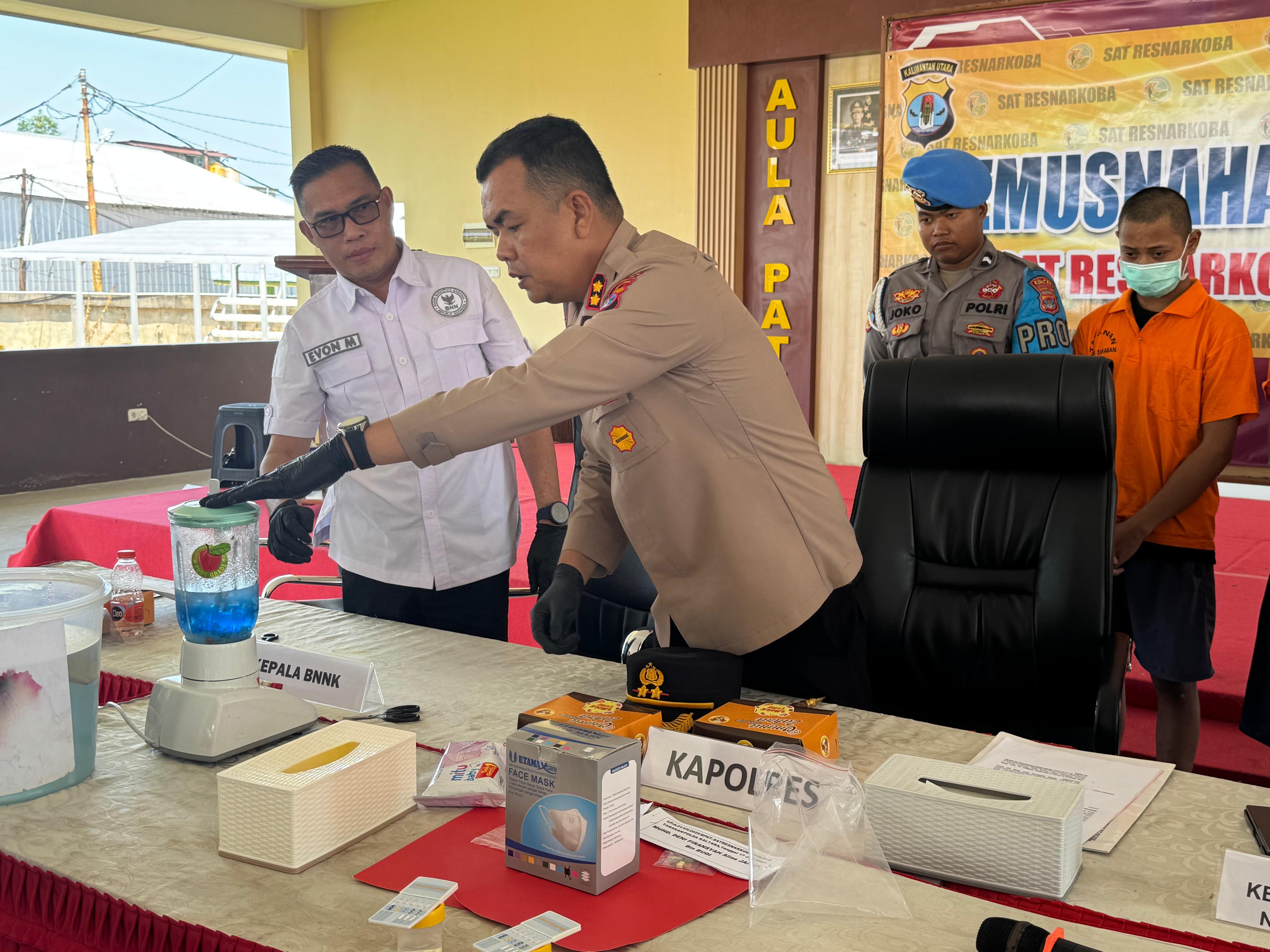 PERKARA NARKOTIKA : Polres Tarakan ungkap kasus menonjol seorang pelajar di bawah umur yang kedapatan memiliki 73 butir ekstasi, Juli 2025.(HRK)