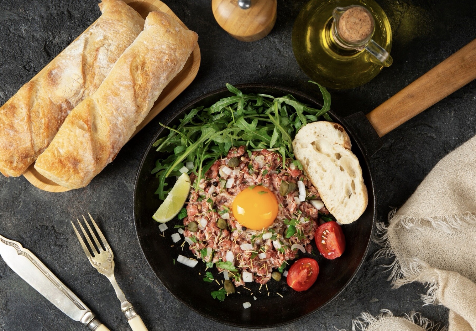 Ilustrasi menu harian diet mediterania. (Freepik)