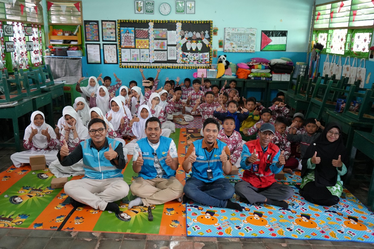 EDUKASI: PT PLN UID Kaltimra memberikan edukasi kesadaran generasi muda tentang penggunaan listrik yang aman dan bijak. (PT PLN UID KALTIMRA)