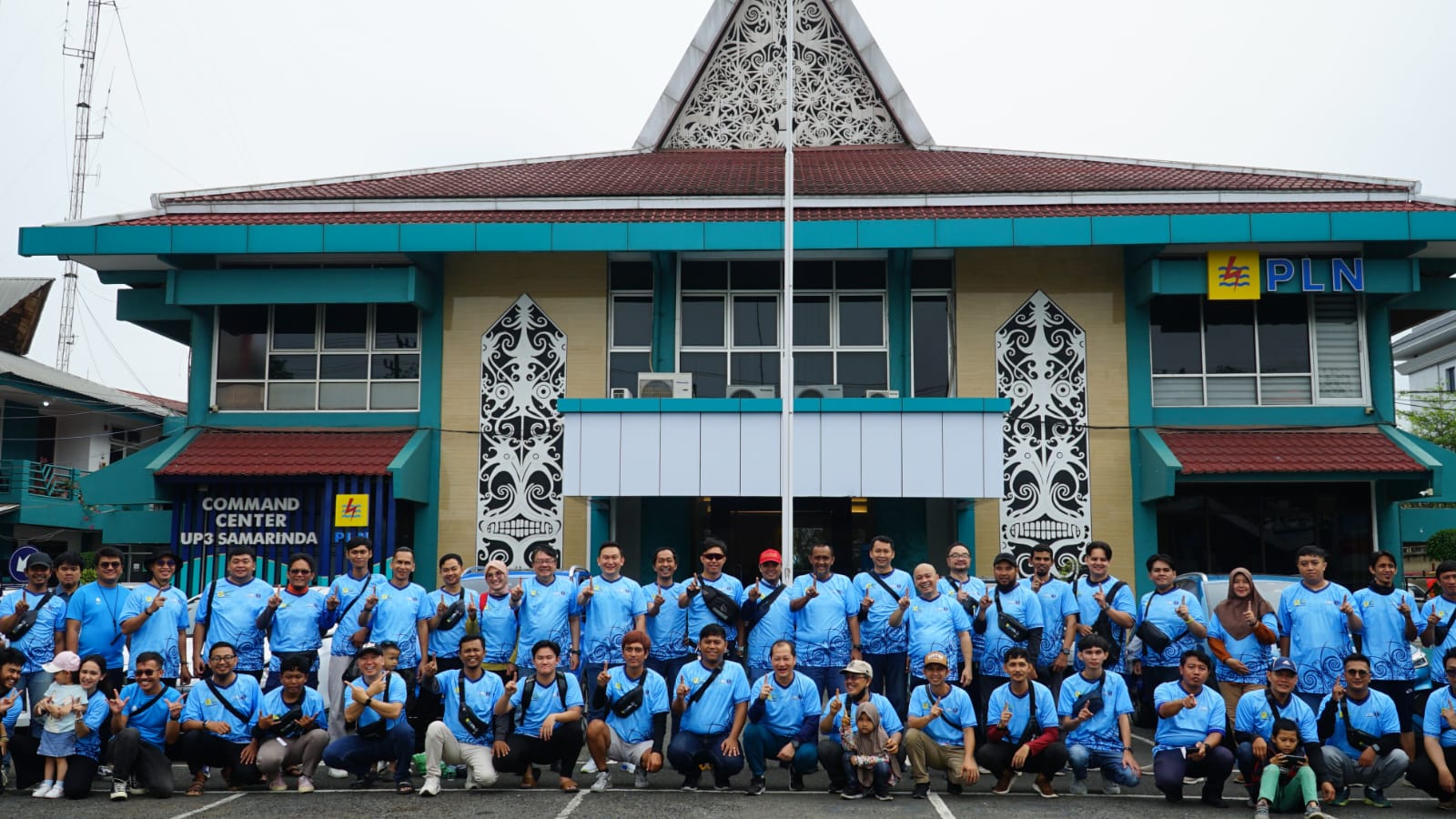 KOLABORASI: PT PLN UID Kaltimra berkolaborasi dengan komunitas kendaraan listrik EV Kaltim Community dan Molis Samarinda untuk menuju transportasi bersih dan berkelanjutan di Kaltim.(PLN UID Kaltimra)