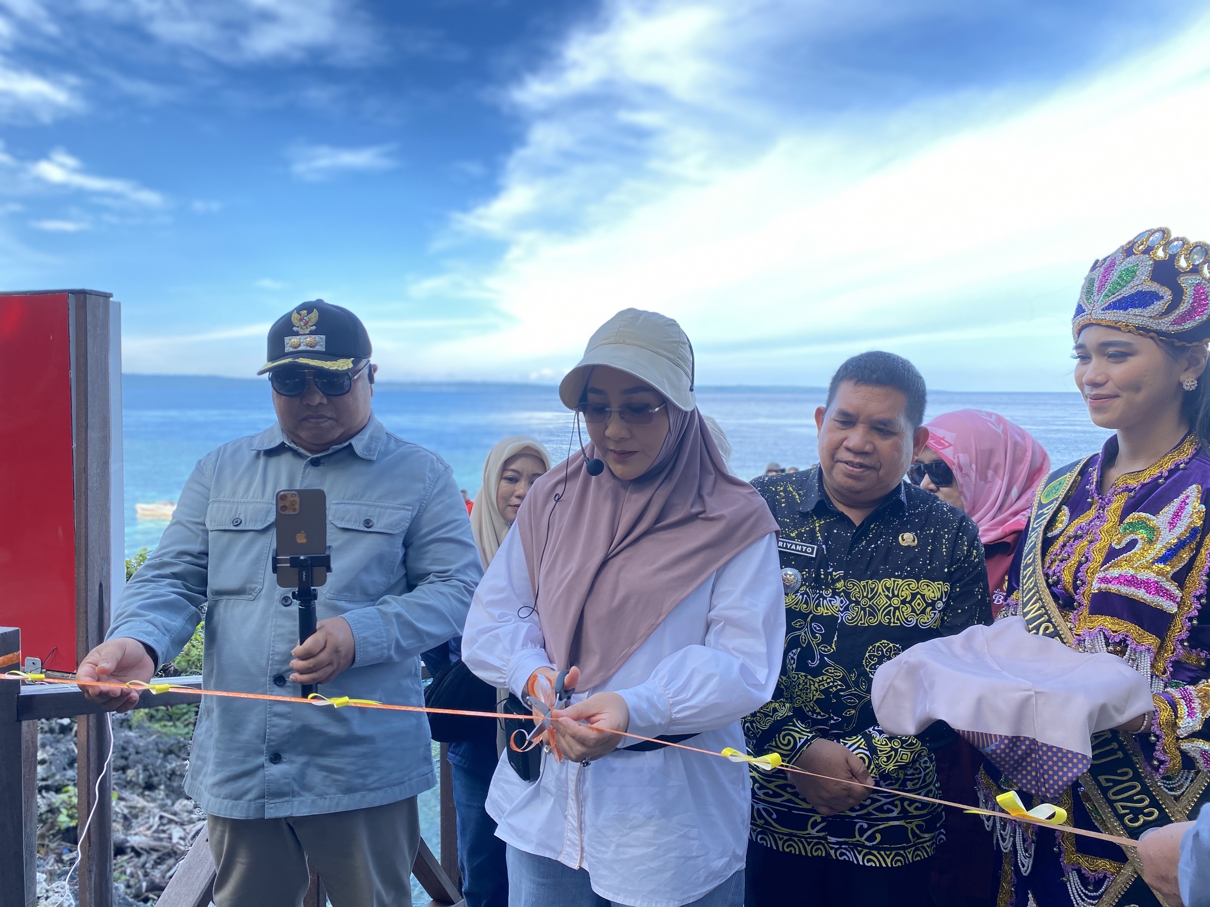 ILUSTRASI: Bupati Berau Sri Juniarsih mengajak seluruh pemimpin wilayah di Berau untuk bersama-sama menjaga lingkungan wisata. (SENO/BP)