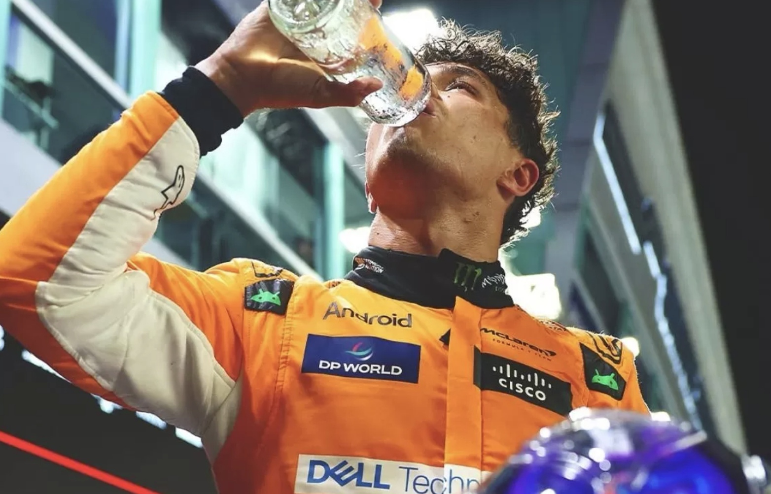 Pembalap F1 gunakan rompi es untuk hindari panas ekstrem di Singapura. (Instagram @f1).