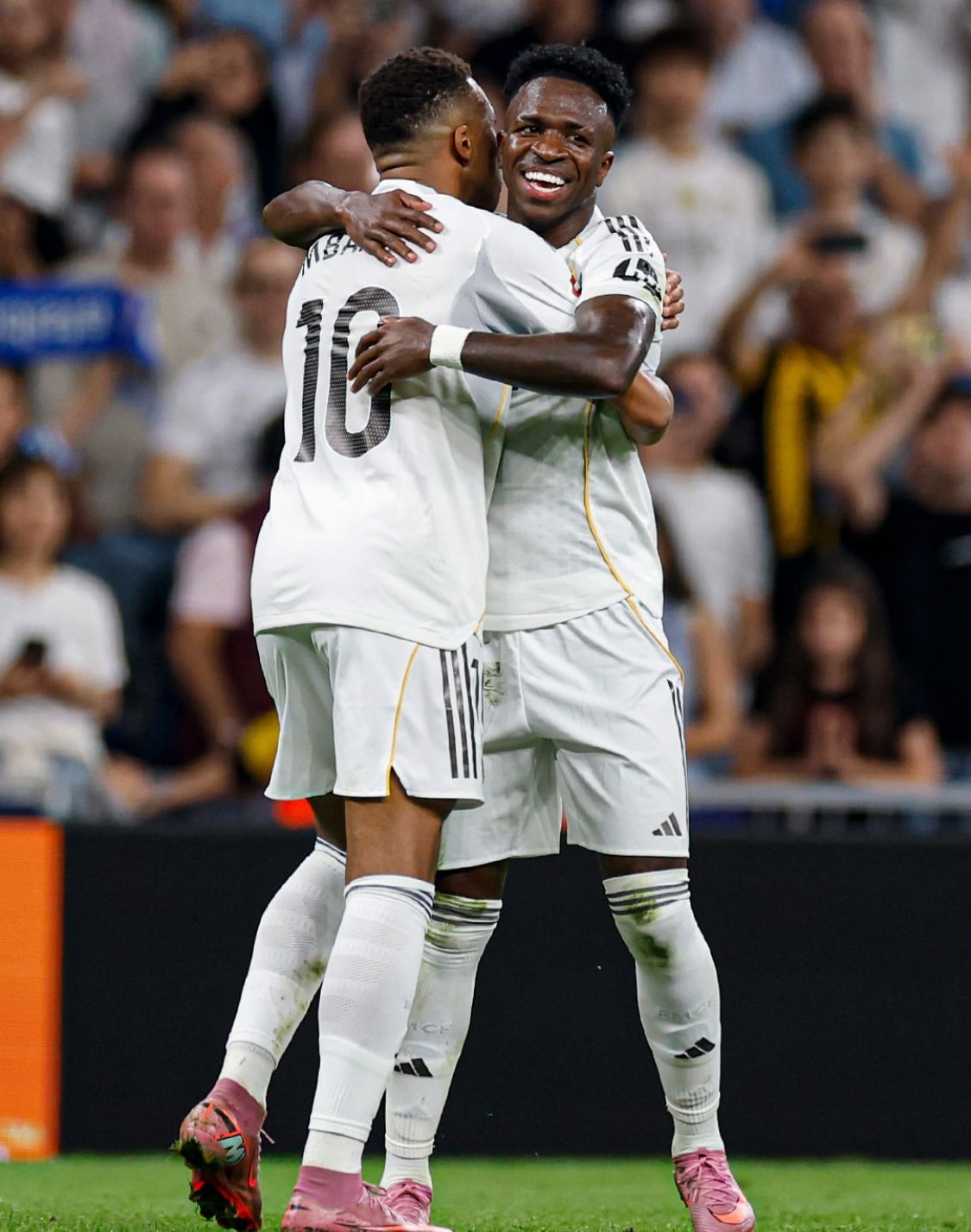 Kylian Mbappe dan Vinicius Junior. (Instagram: @realmadrid)