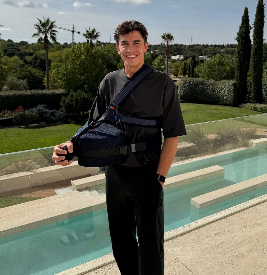 Unggahan Marc Marquez usai menjalani operasi. (Instagram: @marcmarquez93)