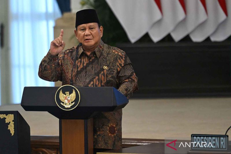 Presiden Prabowo Subianto memimpin Sidang Kabinet Paripurna di Istana Negara Jakarta, Senin (20/10).  (Aditya Pradana Putra/nym/ANTARA)