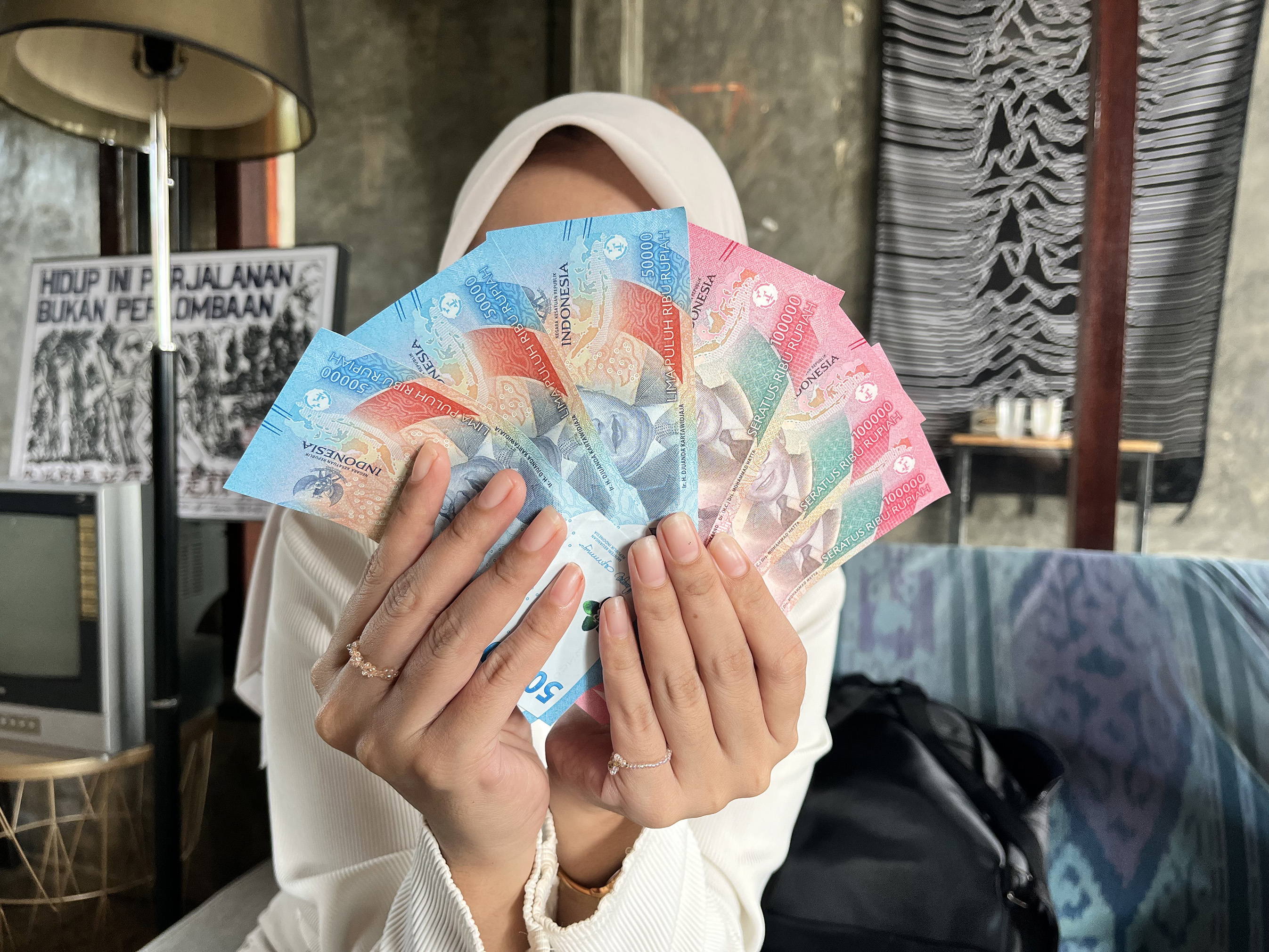 ILUSTRASI: Peredaran uang di masyarakat masih terjaga stabil. Dengan distribusi uang layak edar yang terus dilakukan secara berkala oleh BI. (HRK)