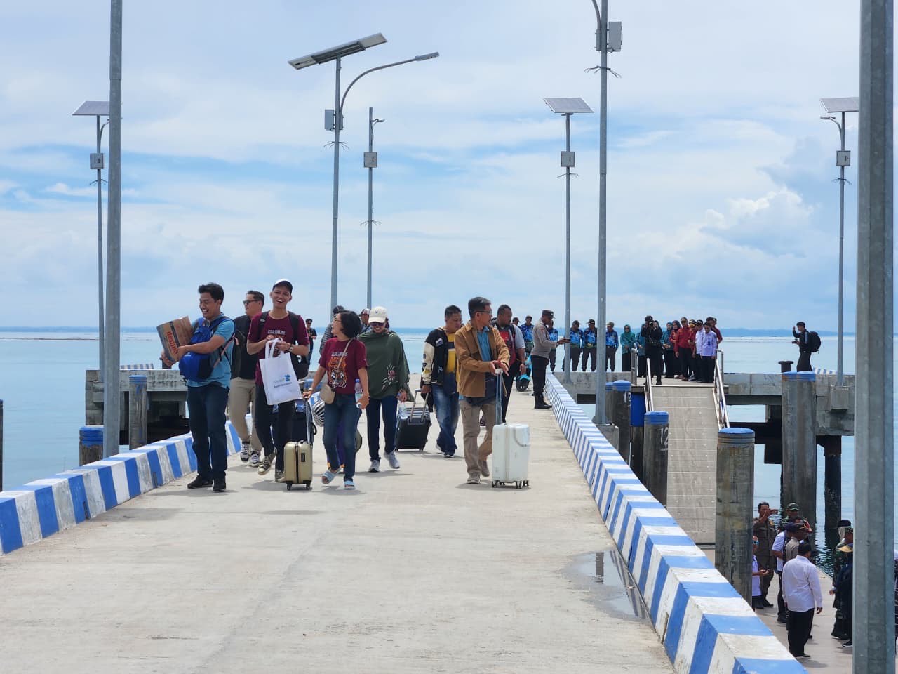ILUSTRASI: Disbudpar Berau melihat kemudahan akses penerbangan, sebagai peluang untuk menarik lebih banyak wisatawan Tiongkok ke Maratua dan destinasi unggulan lainnya. (IZZA/BP)