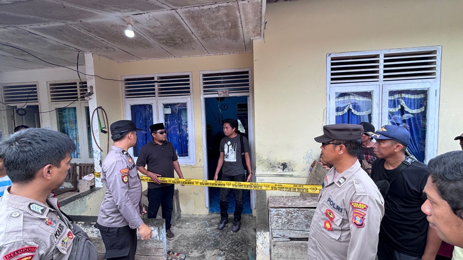 BUNUH DIRI: GK ditemukan meninggal dunia dengan posisi tergantung. (HUMAS POLRES BERAU UNTUK BERAU POST)