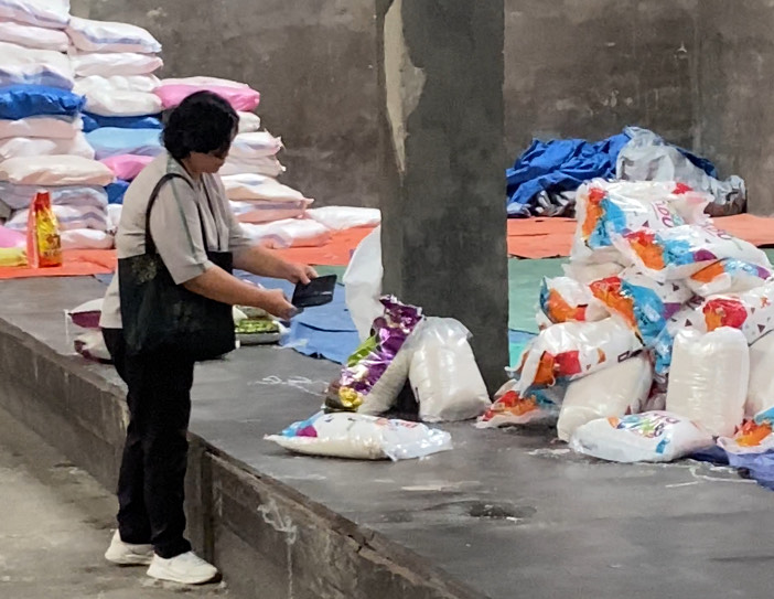 IKUT MENGAWASI: Dinas Pangan Berau akan turut serta melakukan pengawasan secara berkala terhadap peredaran beras di Berau  agar tidak menyalahi harga jual sesuai HET. (SENO/BP)