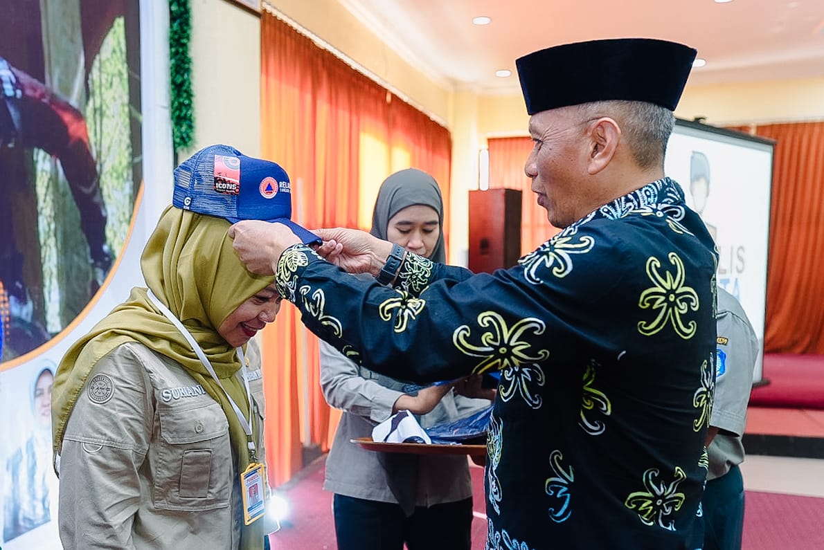 PELATIHAN: Sejumlah relawan tangguh bencana Kota Bontang mengikuti pelatihan penanggulangan bencana. (KMF-ADIE UNTUK BERAU POST)