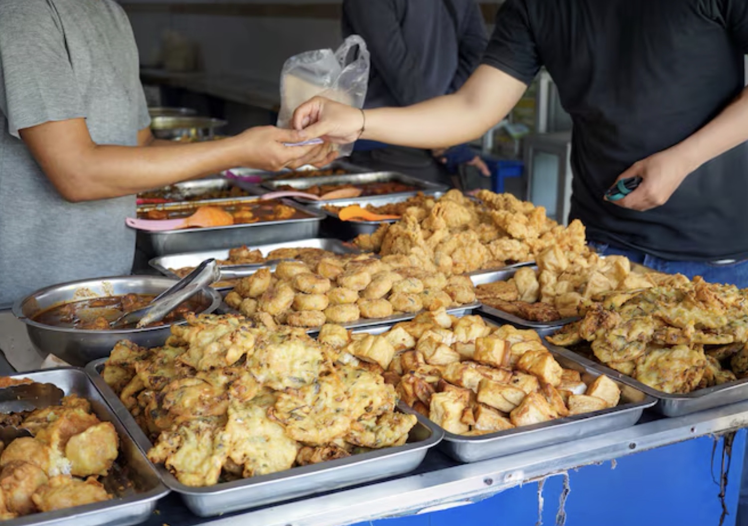 Ilustrasi menu masakan warteg. (Freepik)