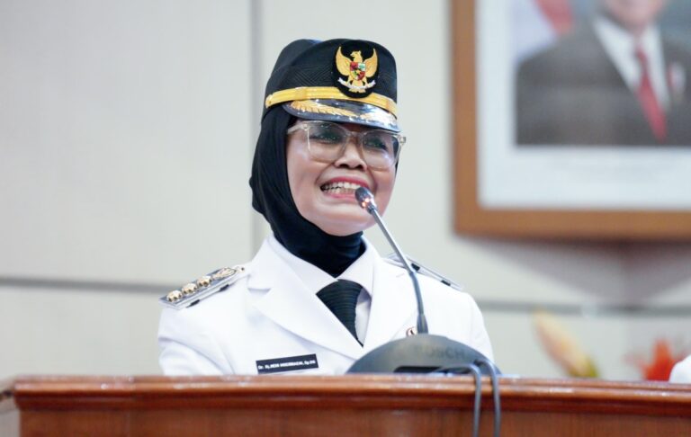 Wali Kota Bontang, Neni Moerniaeni.