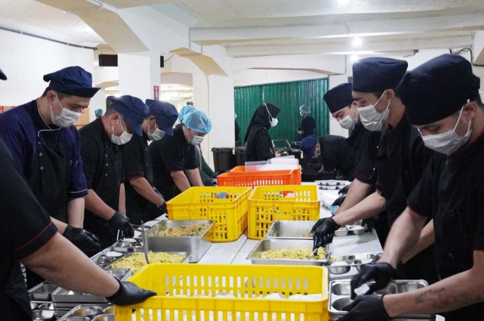 Menyoroti potensi meningkatnya ekonomi RI melalui Program MBG hingga membandingkan cara negara lain dalam menerapkannya. (Dok. Badan Gizi Nasional)