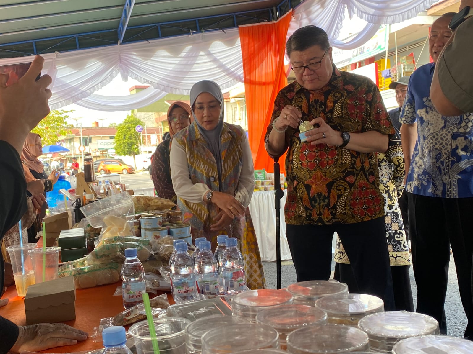 BLUE FOOD: Promosi produk UMKM dari Berau diusulkan bisa menggunakan konsep Berau Blue Food, sebagai konsistensi pengembangan UMKM yang beriringan dengan Blue Economy. (SENO/BP)