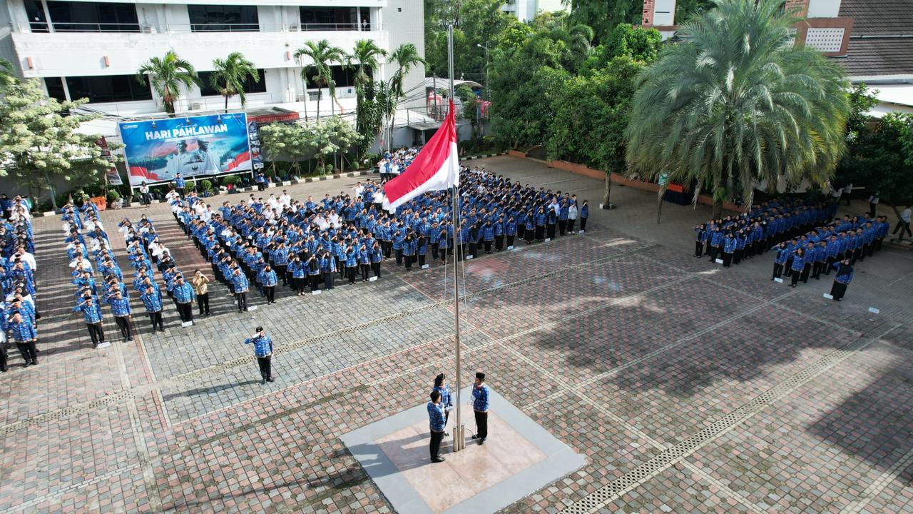 PERINGATAN: Jajaran Kementerian ATR/BPN melaksanakan upacara Peringatan Hari Pahlawan Nasional, (10/11). (ATR/BPN)