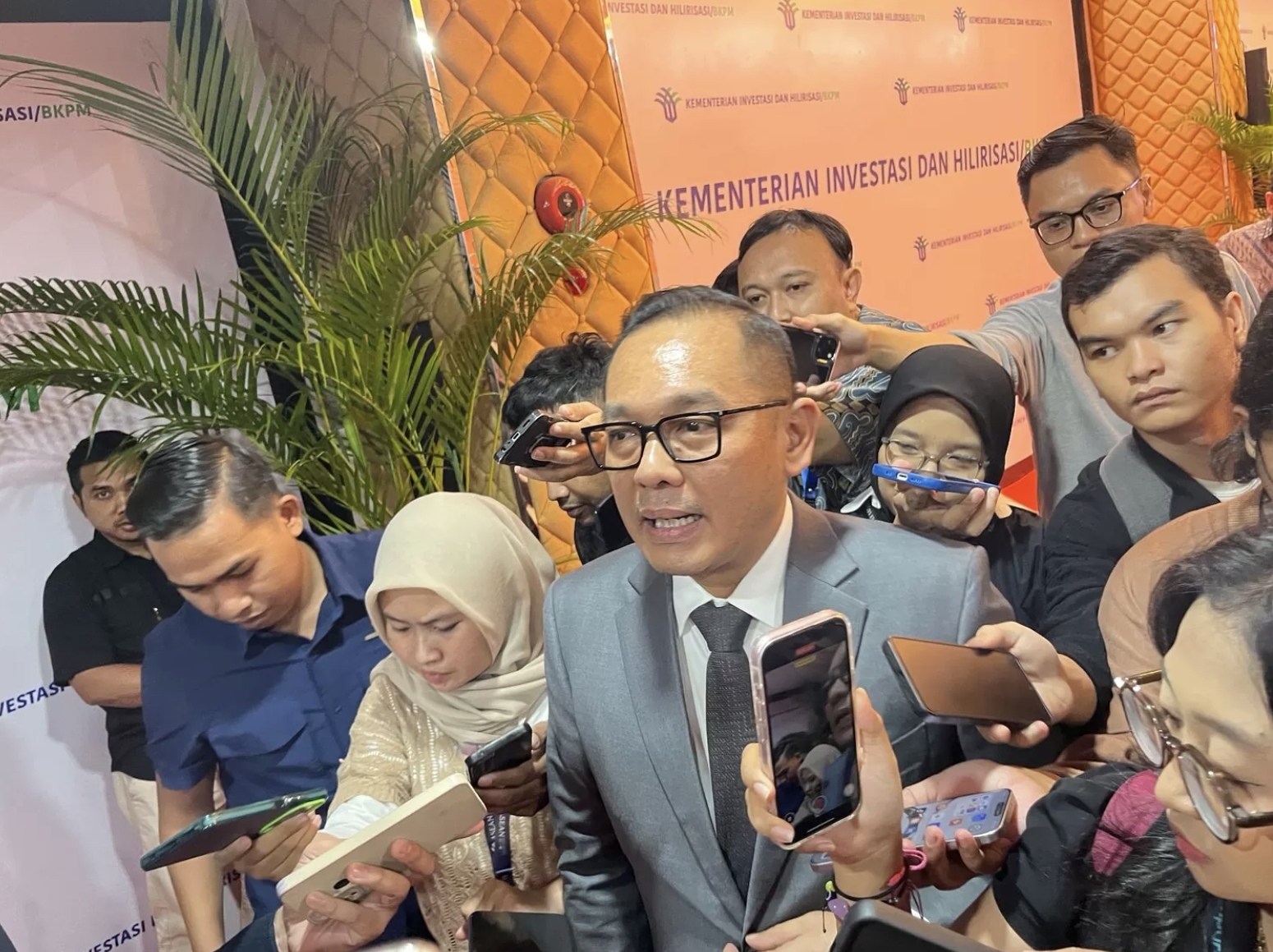 Wakil Menteri Investasi dan Hilirisasi/Wakil Kepala BKPM Todotua Pasaribu, dalam sambutannya pada Rapat Kerja Nasional II Himpunan Pengusaha Pribumi Indonesia (HIPPI) di Yogyakarta, Senin (10/11).