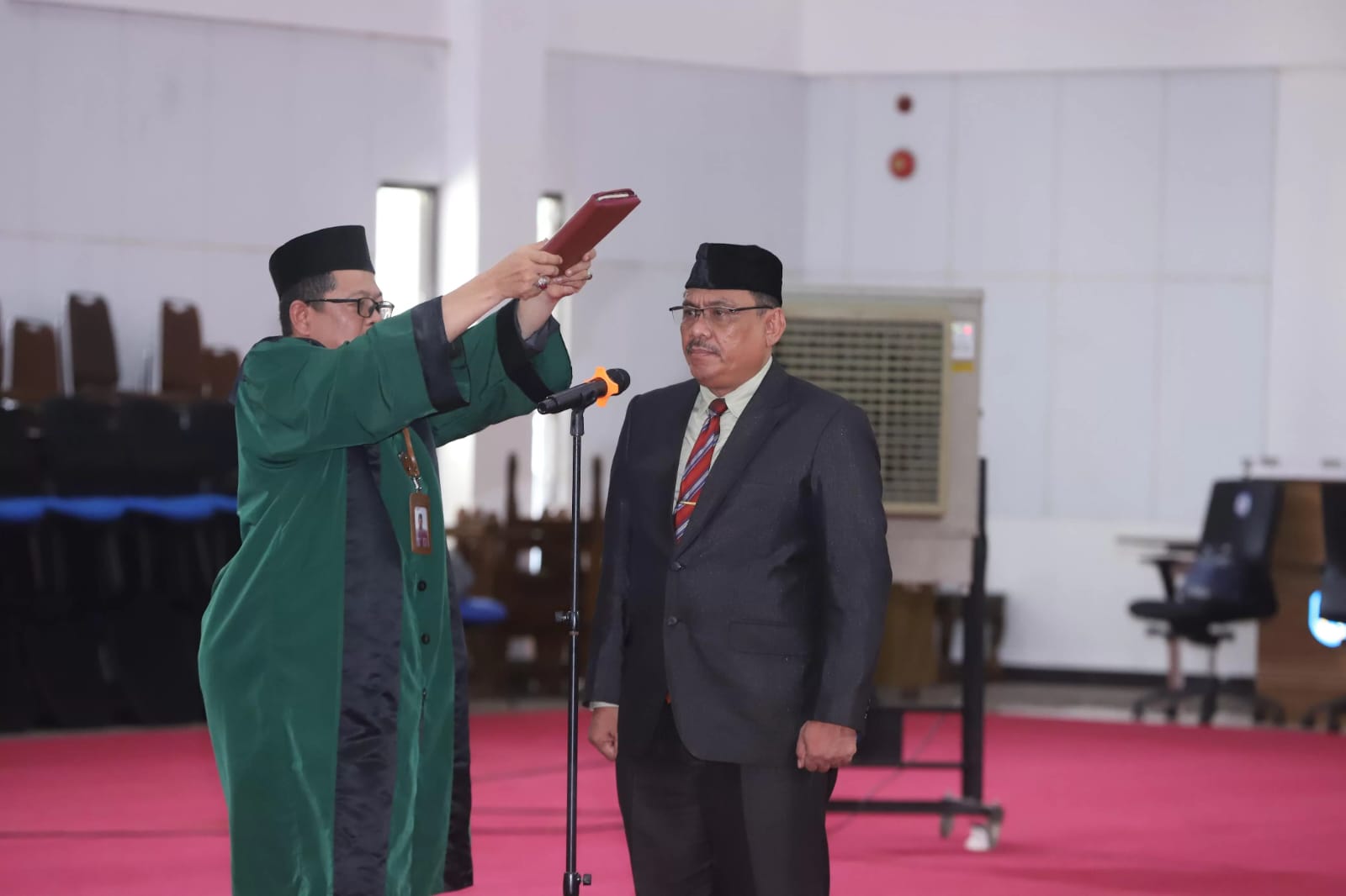 KOORDINASI: Pj Sekkot Bontang Akhmad Soeharto terus menjaga komunikasi dengan BPKD Kaltim. (DISKOMINFO BONTANG UNTUK BERAU POST)