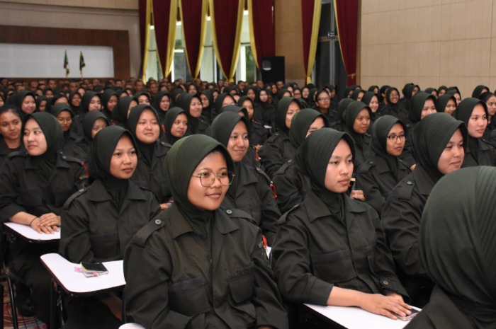 Menyoroti pernyataan Badan Gizi Nasional (BGN) usai ramainya isu keterlambatan pembayaran gaji petugas Makan Bergizi Gratis (MBG). (Dok. BGN)