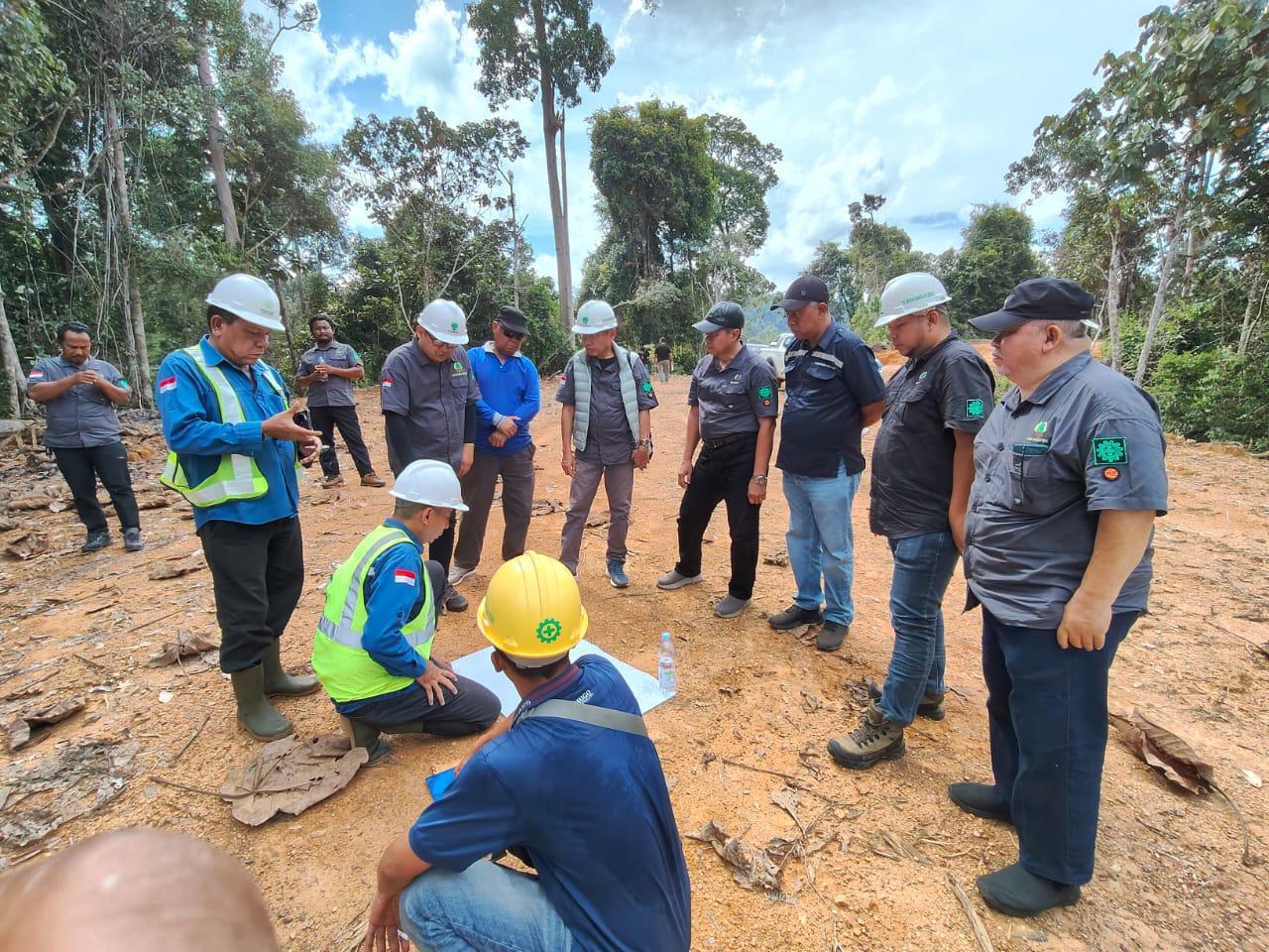 TERUS BERTAHAN: Dengan segala tantangan di bisnis perkayuan, PT HSB berhasil berjalan dan memberikan sumbangsih pada pendapatan asli daerah.