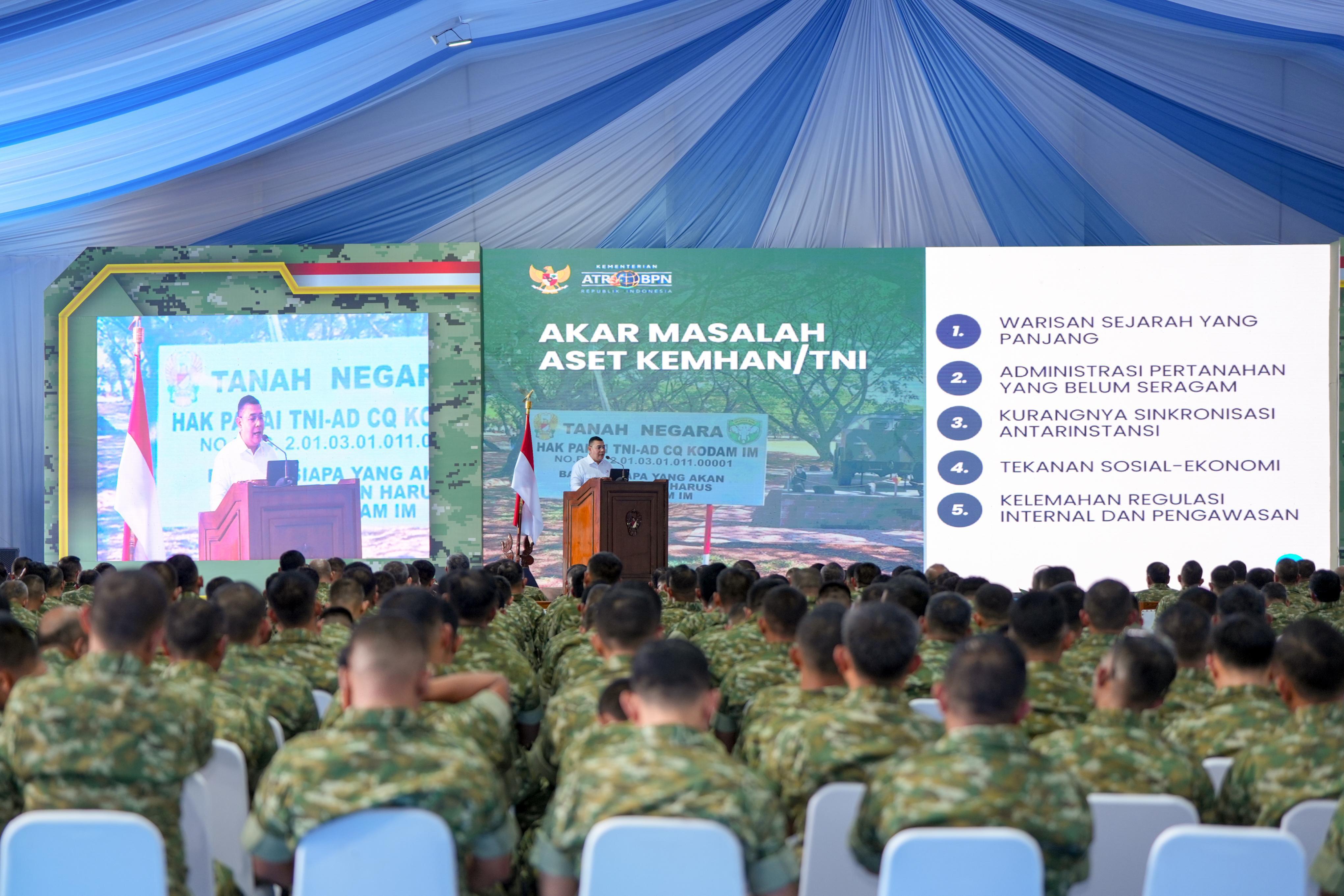 MENGAJAK: Wakil Menteri ATR/BPN Osst Dermawan mengajak jajaran TNI khususnya TNI AD untuk segera mengurus sertifikat tanah aset milik TNI AD. (ATR/BPN)