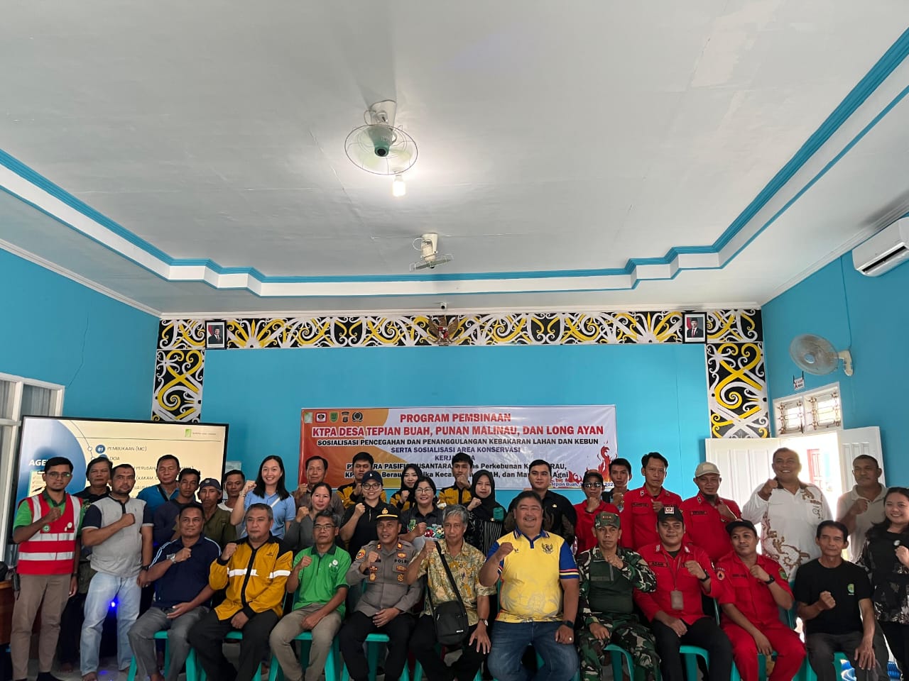 TATAP MUKA: Sosialisasi dan pelatihan pencegahan dan pengendalian Karhutla oleh PT Natura Pasific Nusantara kepada Kelompok Tani Peduli Api di tiga desa yaitu Punan Malinau, Long Ayan, dan Tepiah Buah