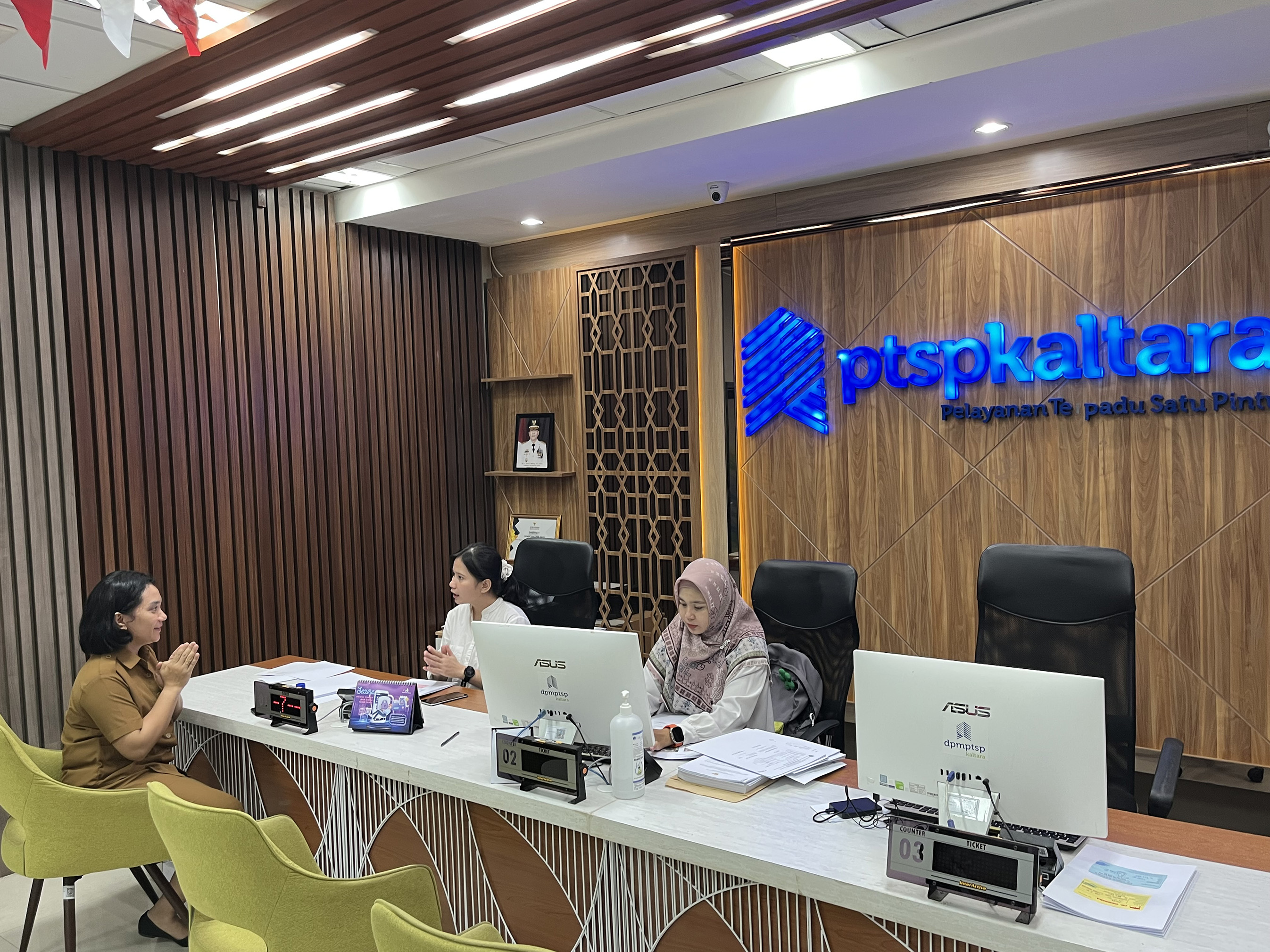 SEPAKATI: Perda Penanaman Modal memegang peranan vital sebagai instrumen utama untuk menarik investasi, baik dari dalam maupun luar negeri. (FAISAL/HRK)