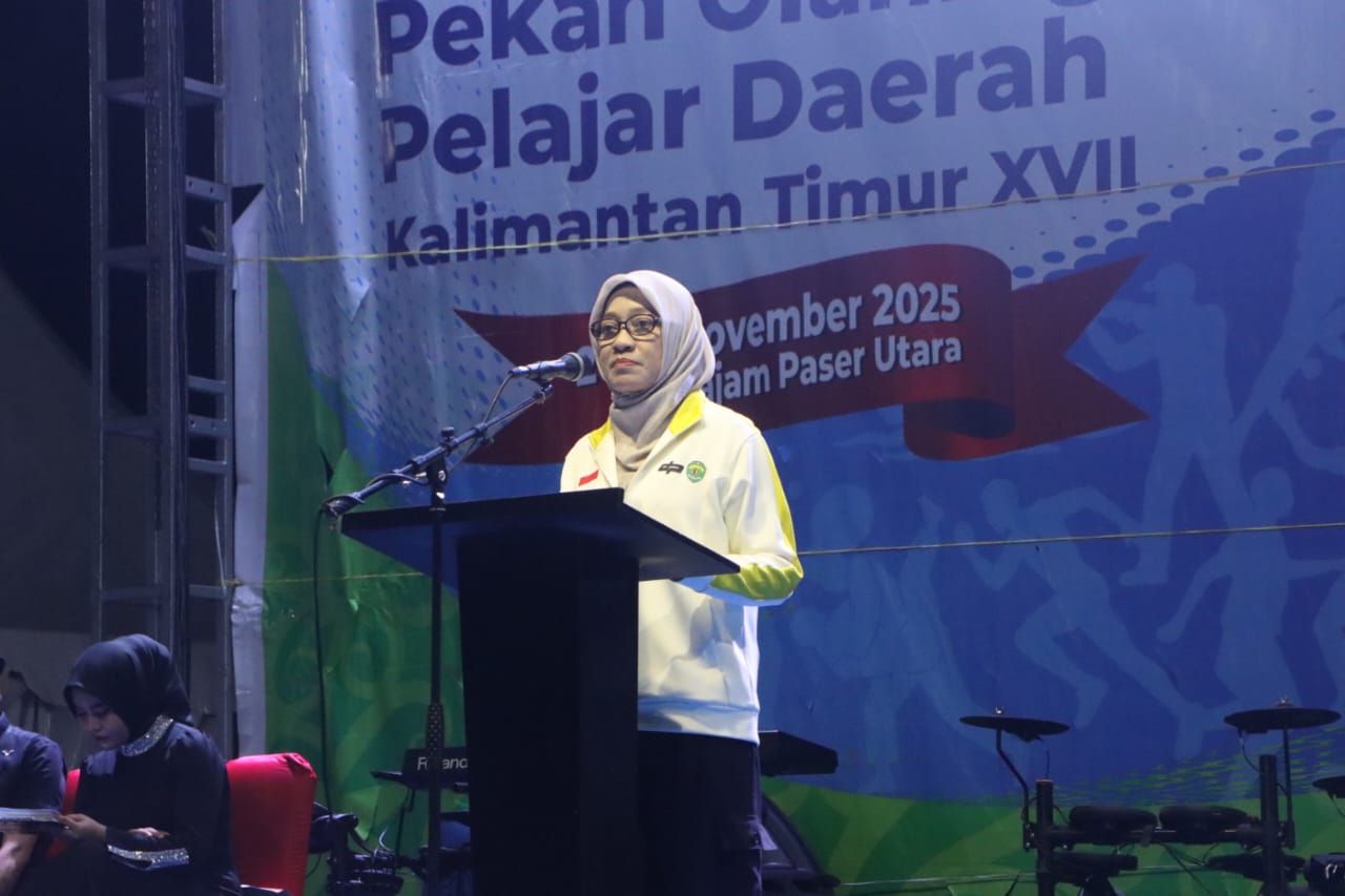 JUARA UMUM: Kontingen Balikpapan berhasil menjuarai Popda XVII Kaltim 2025. (DISKOMINFO KALTIM UNTUK BERAU POST)