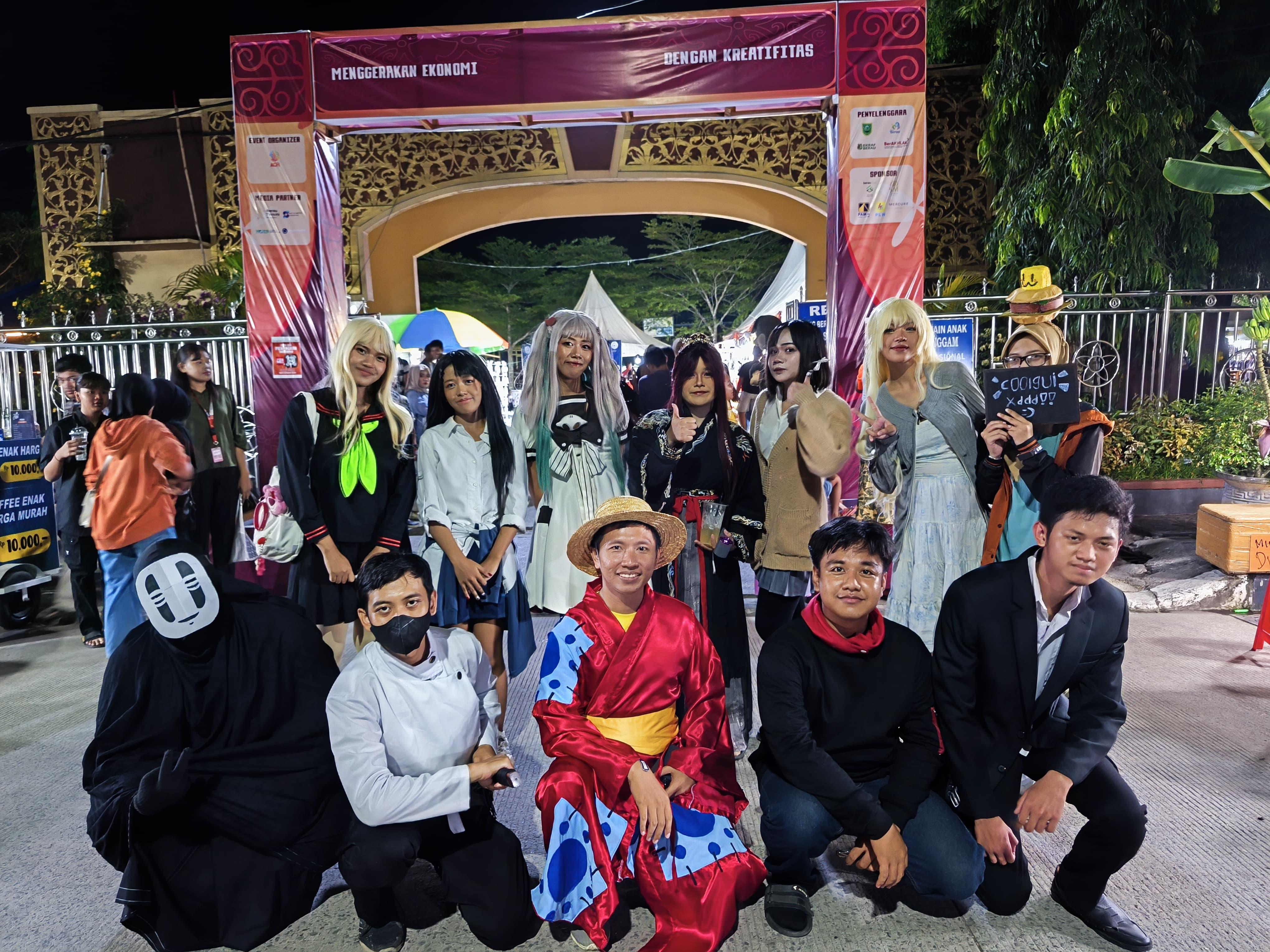 COSPLAY: Komunitas Hikari Berau, tampak hadir di Acara Karrap Fest 2025 lalu. (HIKARI UNTUK BERAU POST)