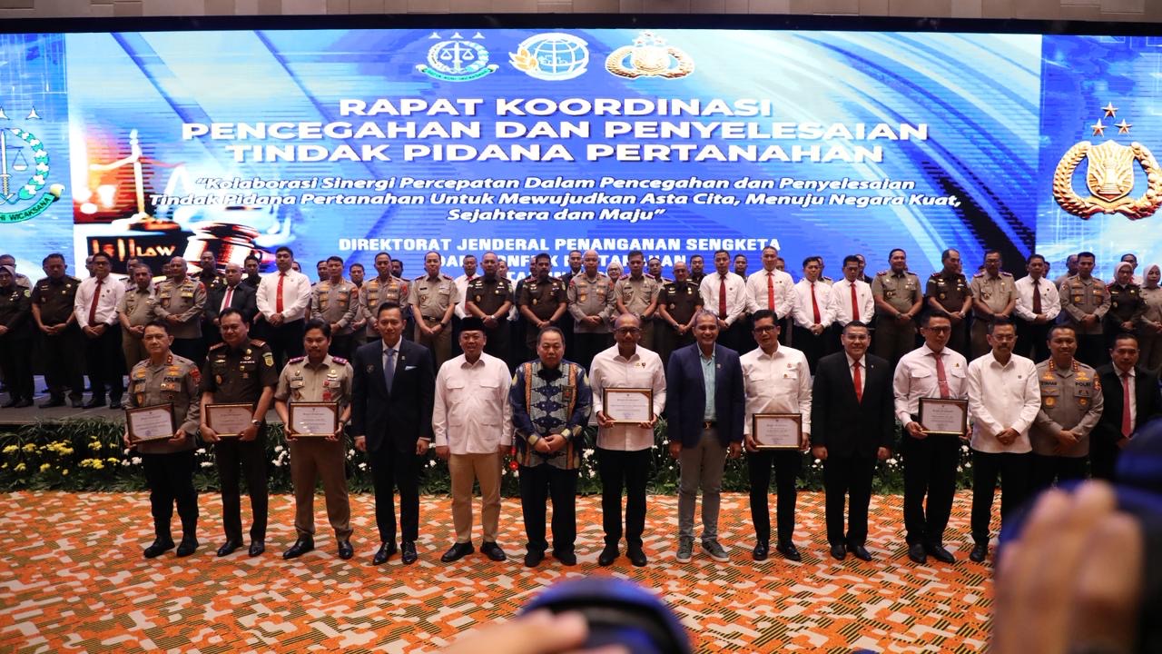 CAPAIAN: Menteri ATR/BPN Nusron Wahid mengungkap capaian hasil kerja bersama aparat penegak hukum saat memberantas mafia tanah sepanjang tahun 2025. (ATR/BPN)