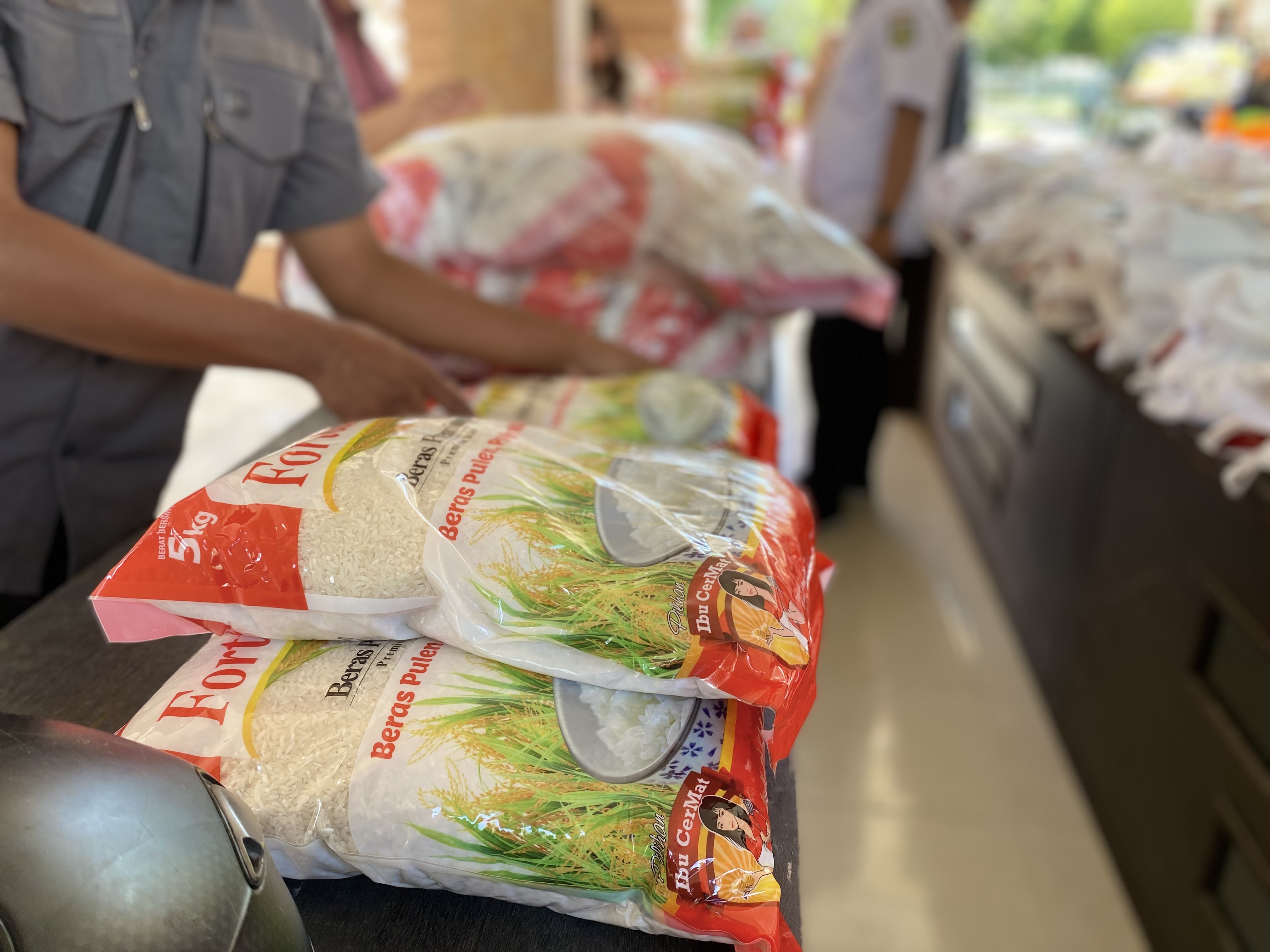 BERAS LOKAL: Legislatif mendorong produksi dan distribusi beras lokal lebih merata dan masuk pada wilayah-wilayah Berau, untuk mendorong konsumsi beras lokal. (SENO/BP)