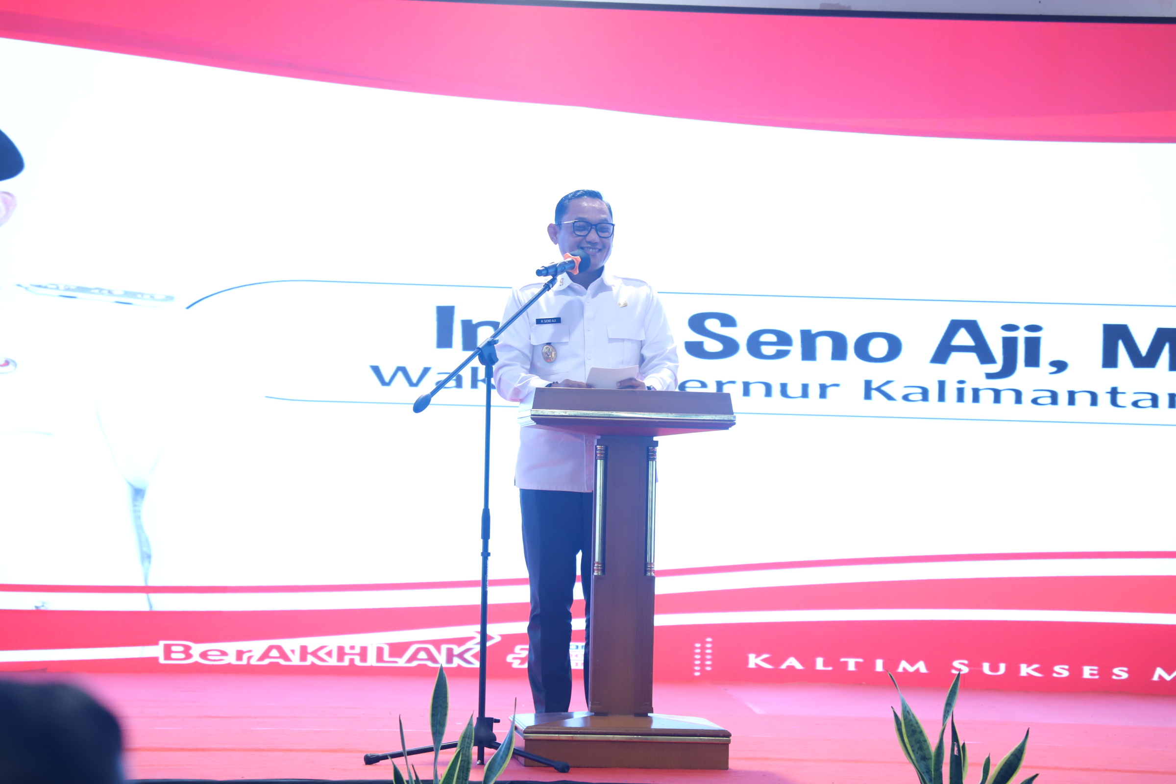 SAMPAIKAN SAMBUTAN: Wagub Kaltim Seno Aji saat memberikan sambutan. HADIR: Wagub Kaltim Seno Aji menghadiri pelantikan Pengurus Yayasan Jantung Indonesia Provinsi Kaltim masa bakti 2025&ndash;2030.